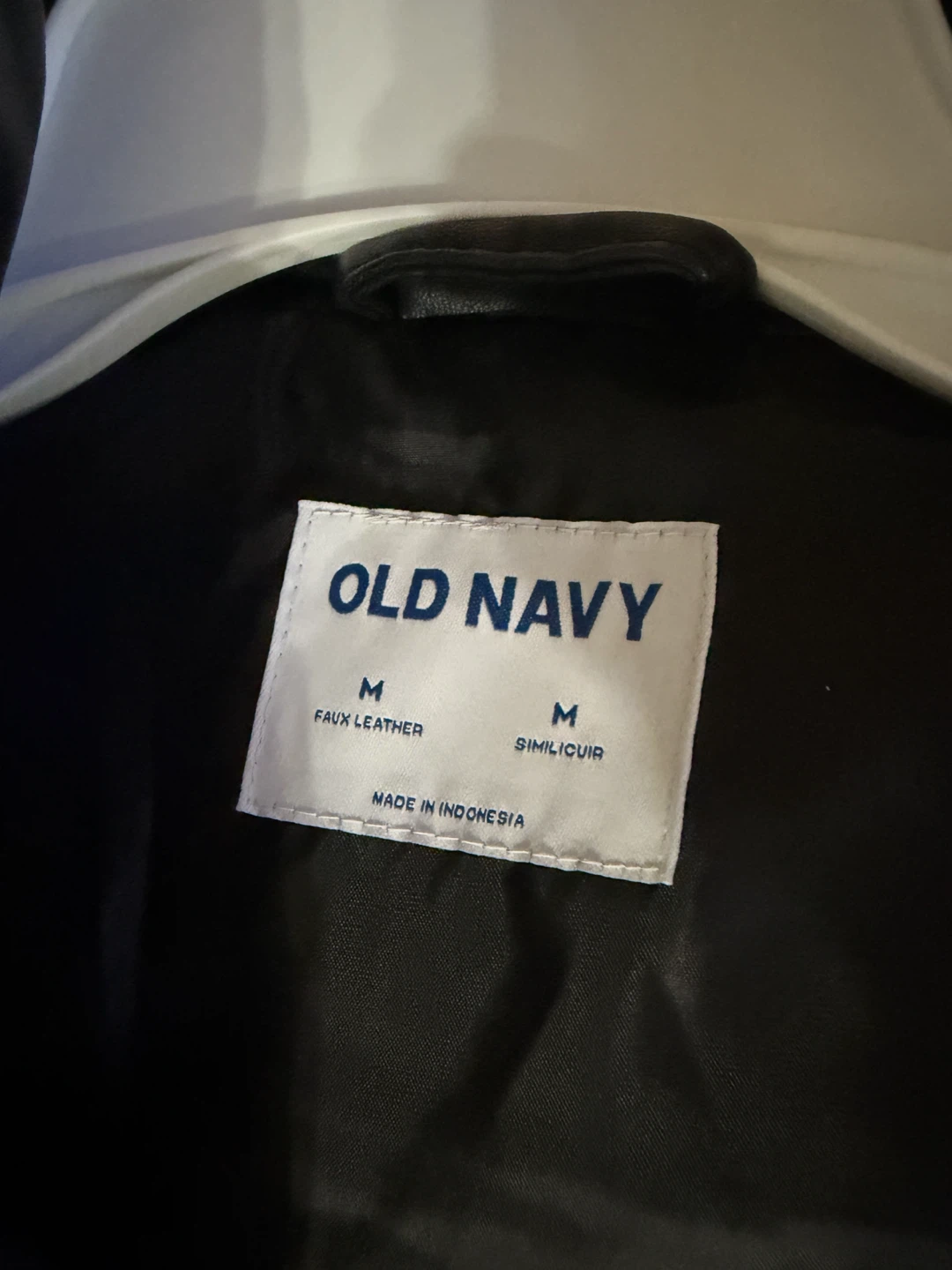 Old Navy Black Faux Leather Puffer Vest Size Medium - photo 2