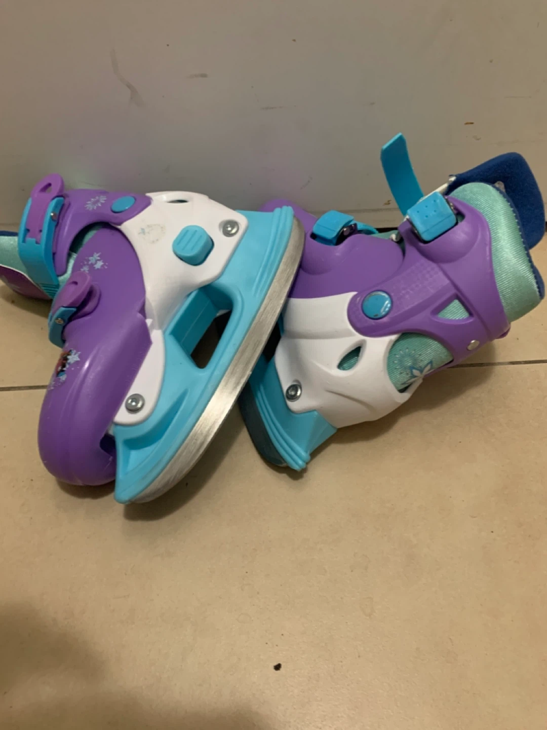 Frozen Adjustable Ice Skates - photo 5