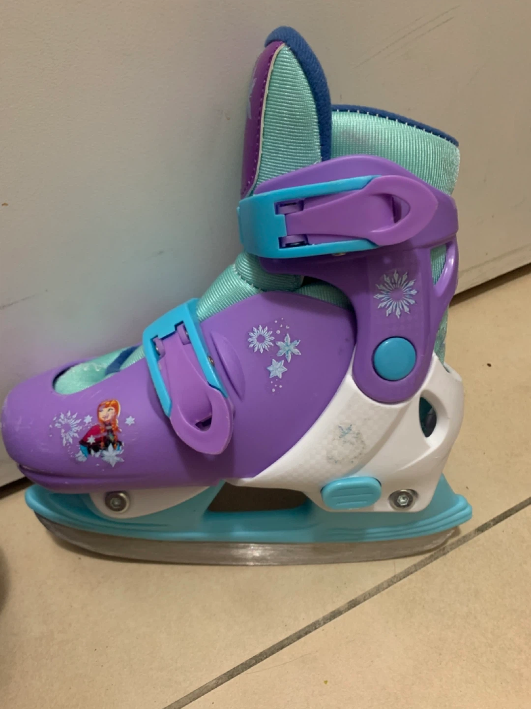 Frozen Adjustable Ice Skates - photo 2