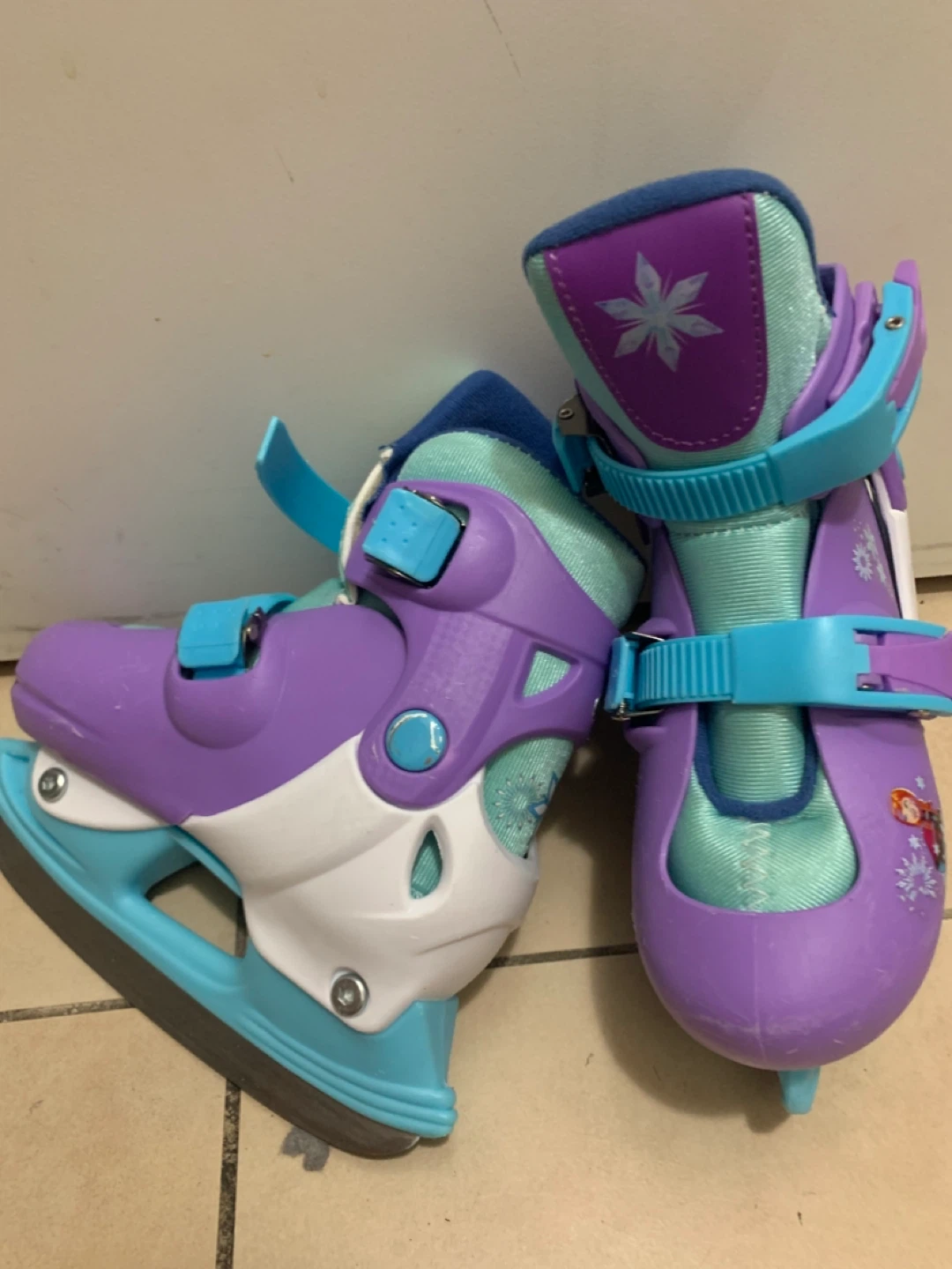 Frozen Adjustable Ice Skates - photo 4