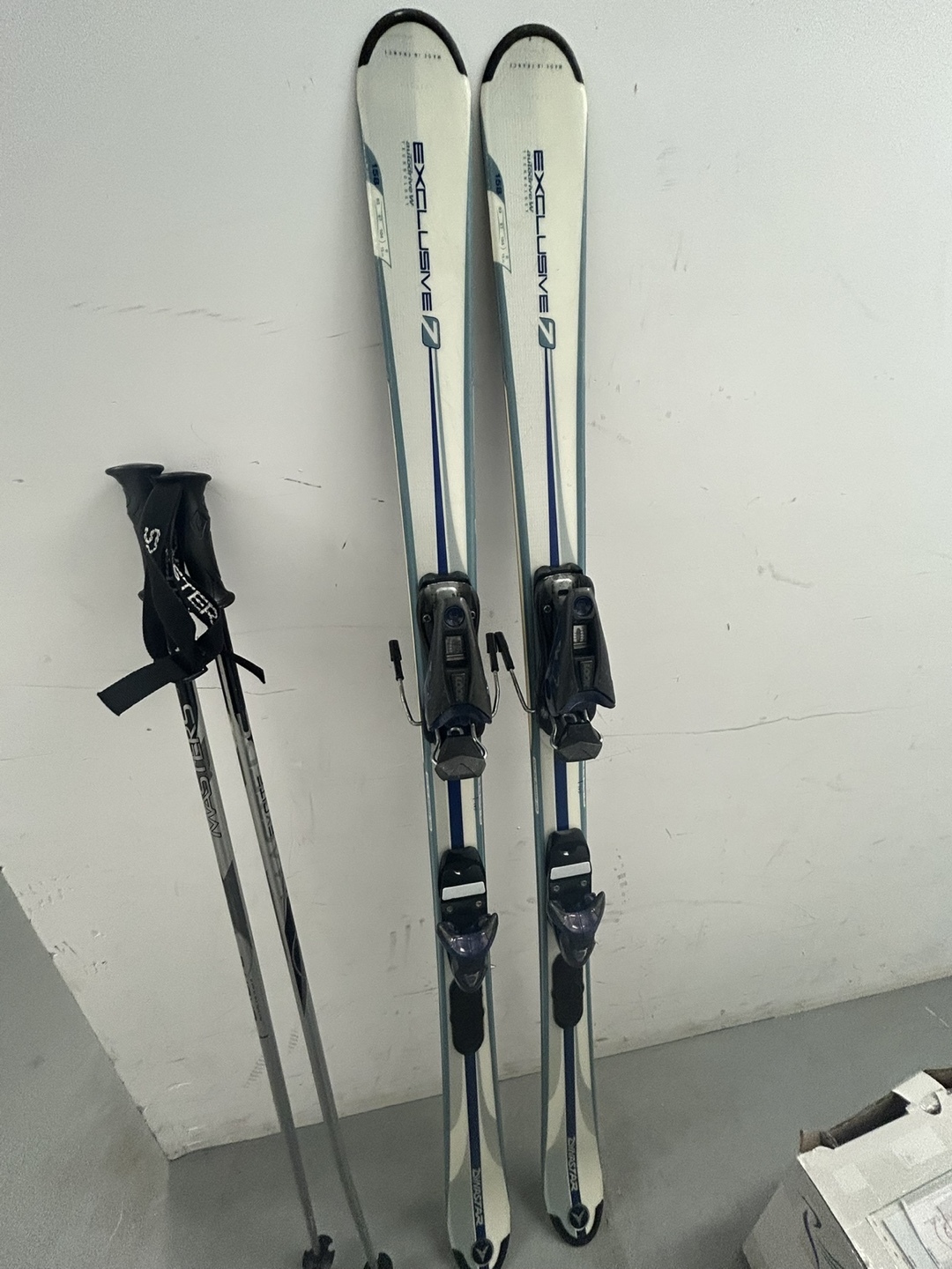 Exclusive 7 Skis with Poles - 158cm
