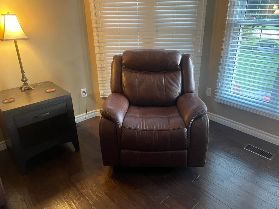 Brown Leather Recliner Chair - photo 4