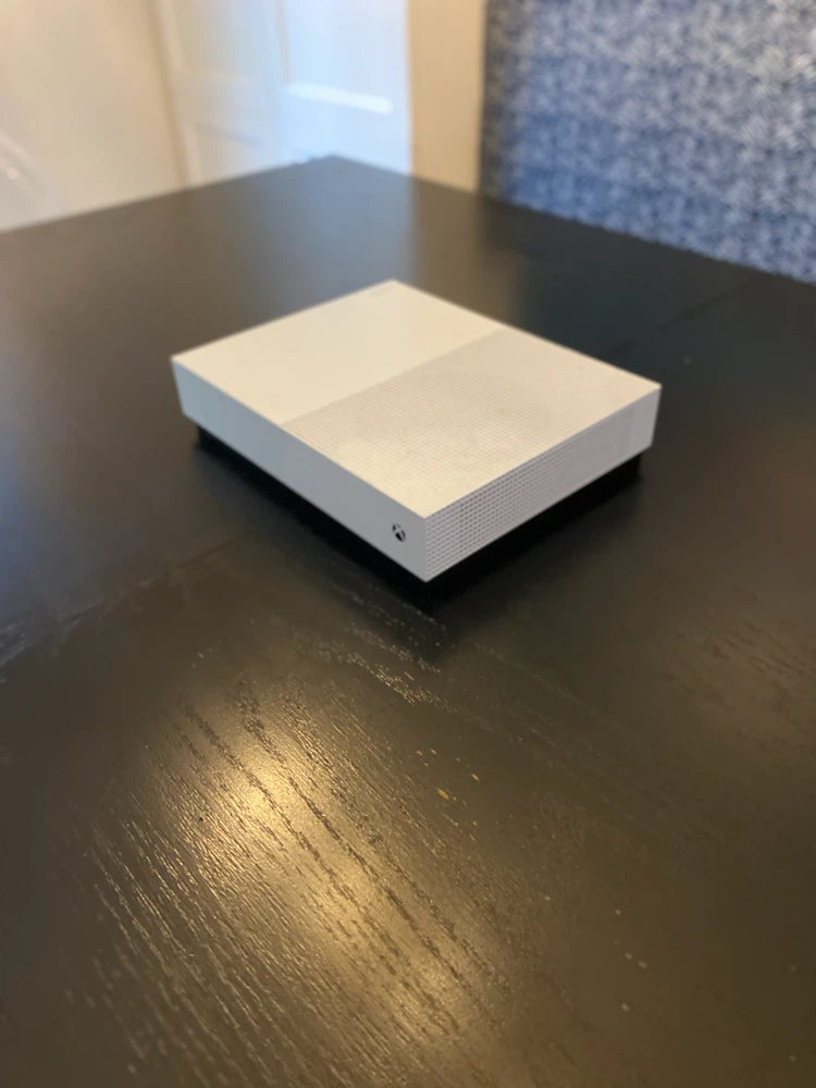 Xbox One S All-Digital Edition (Broken) - photo 3