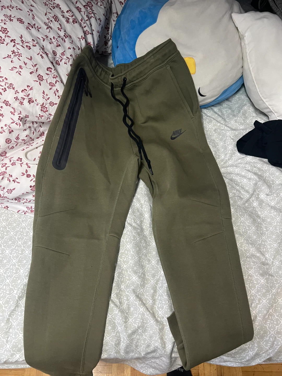 Nike Tech Fleece Jogger Pants - photo 2