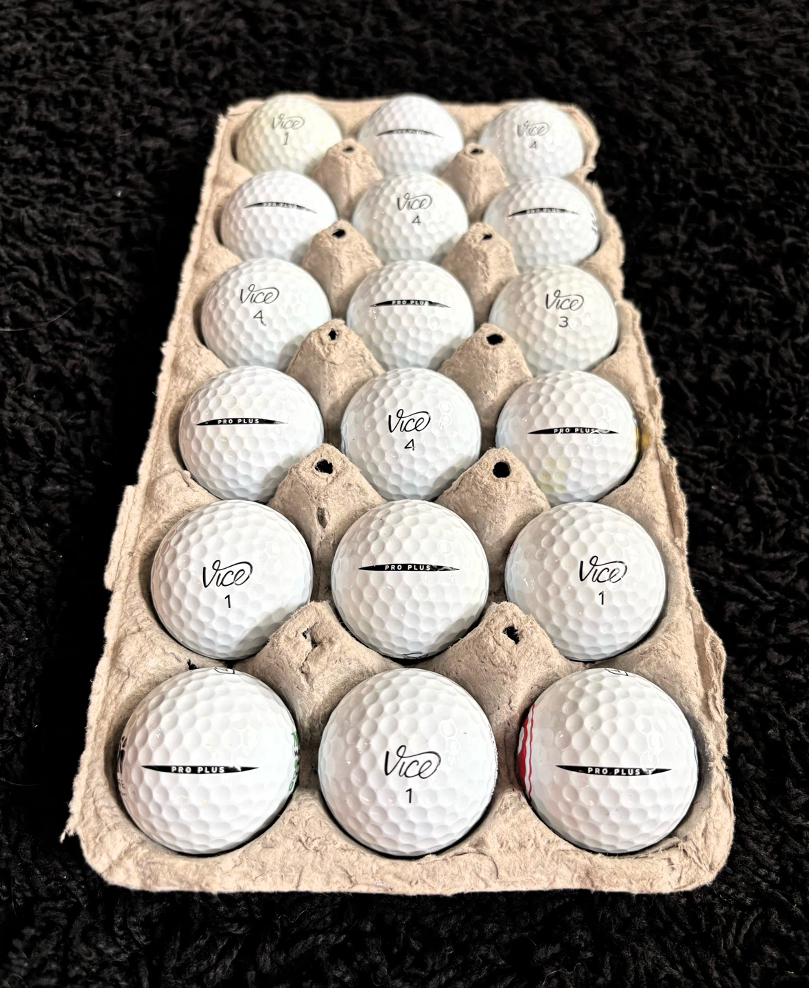 18 Vice Pro Plus Golf Balls