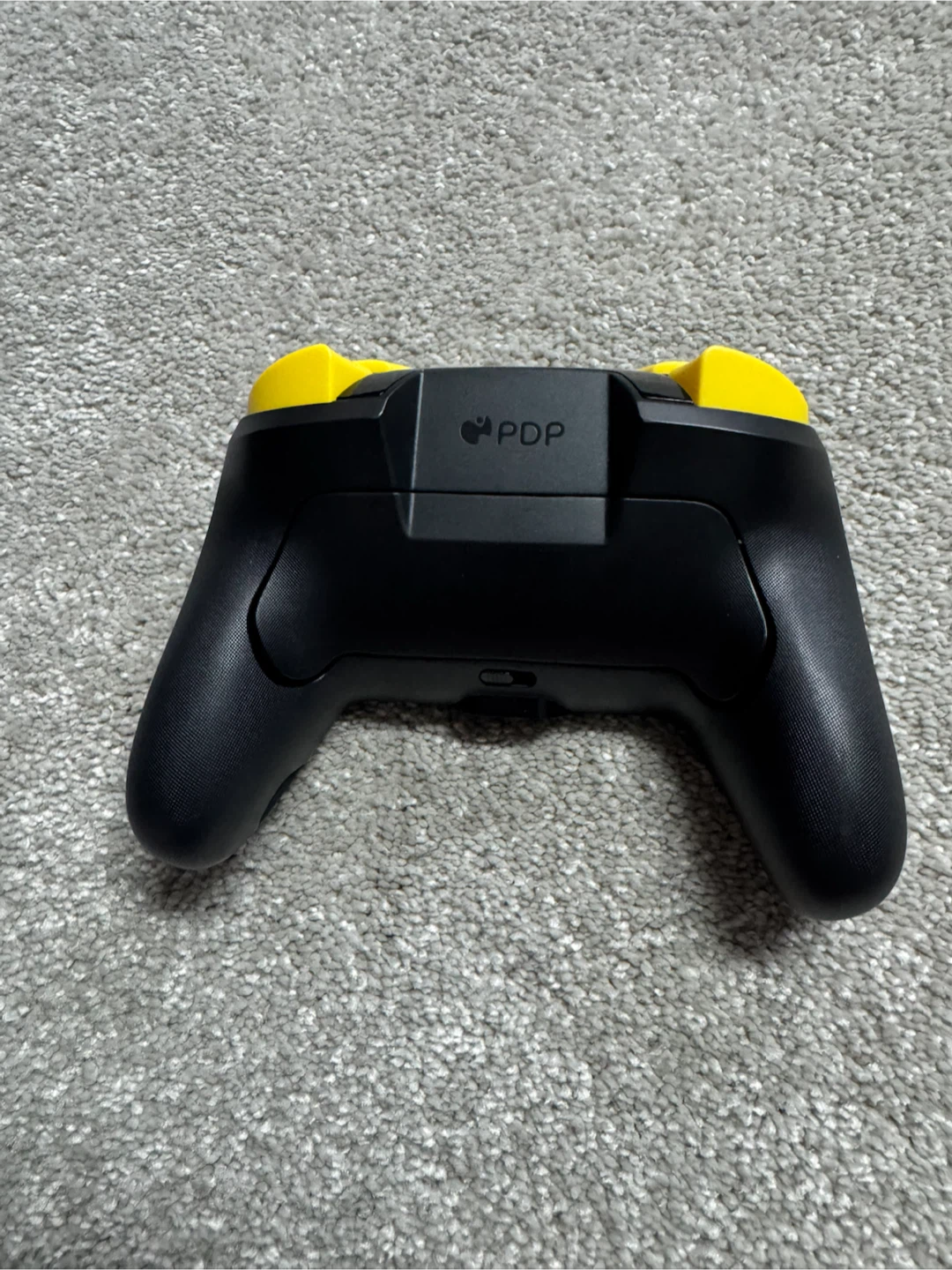 PDP Nintendo Switch Pro Controller - Black/Yellow Stars - photo 2