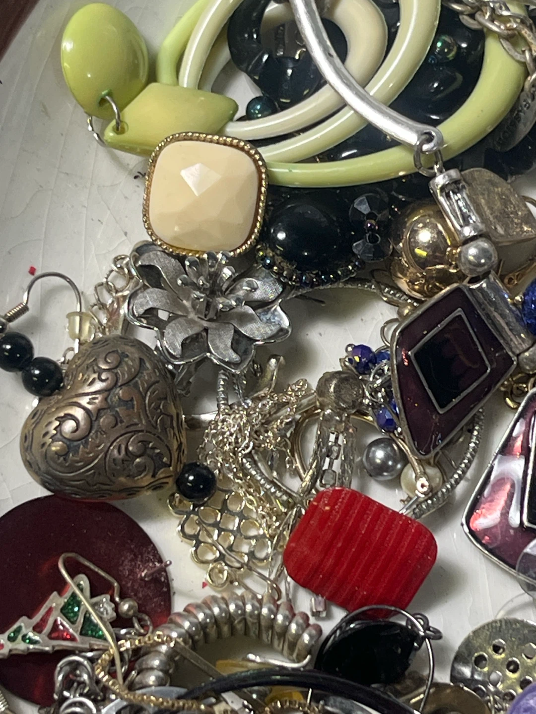 Huge 2.6+ lb Jewelry Junk Box,Mismatched,Tangled,Crafting Mix - photo 4