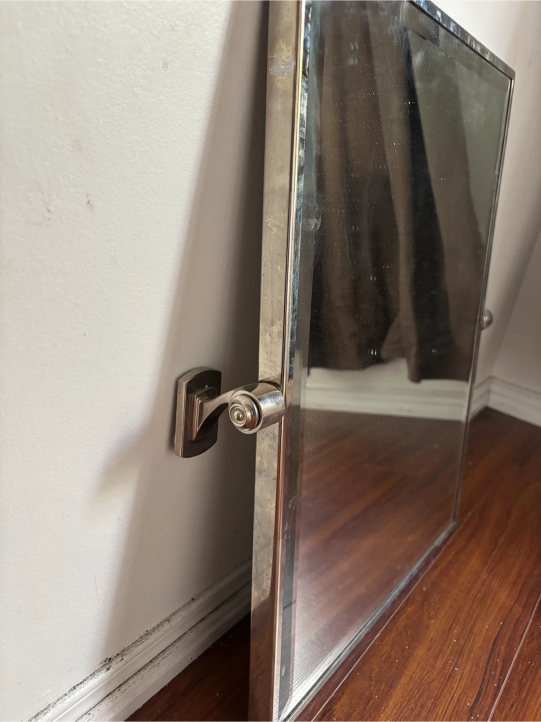 4 Chrome Swivel Wall-Mounted Vanity Mirrors - photo 3