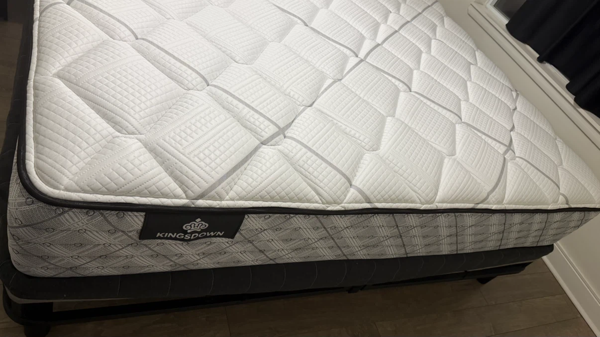 Kingsdown King size Mattress - Sleep country - photo 2