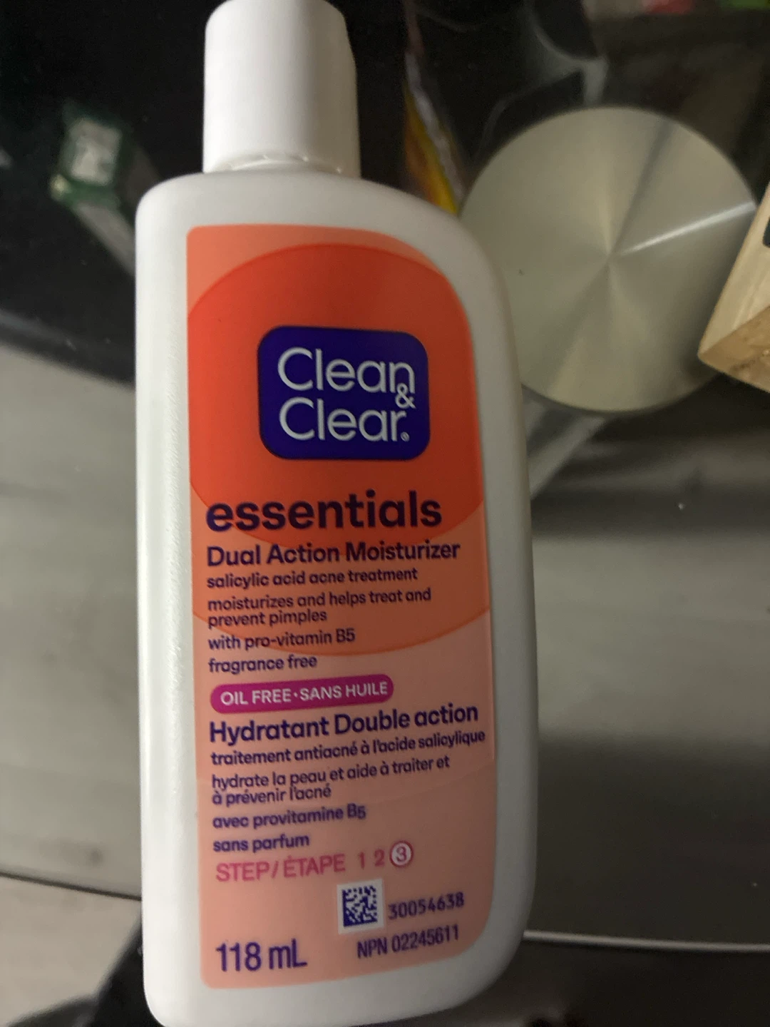 Clean & Clear Essentials Dual Action Moisturizer 118 mL