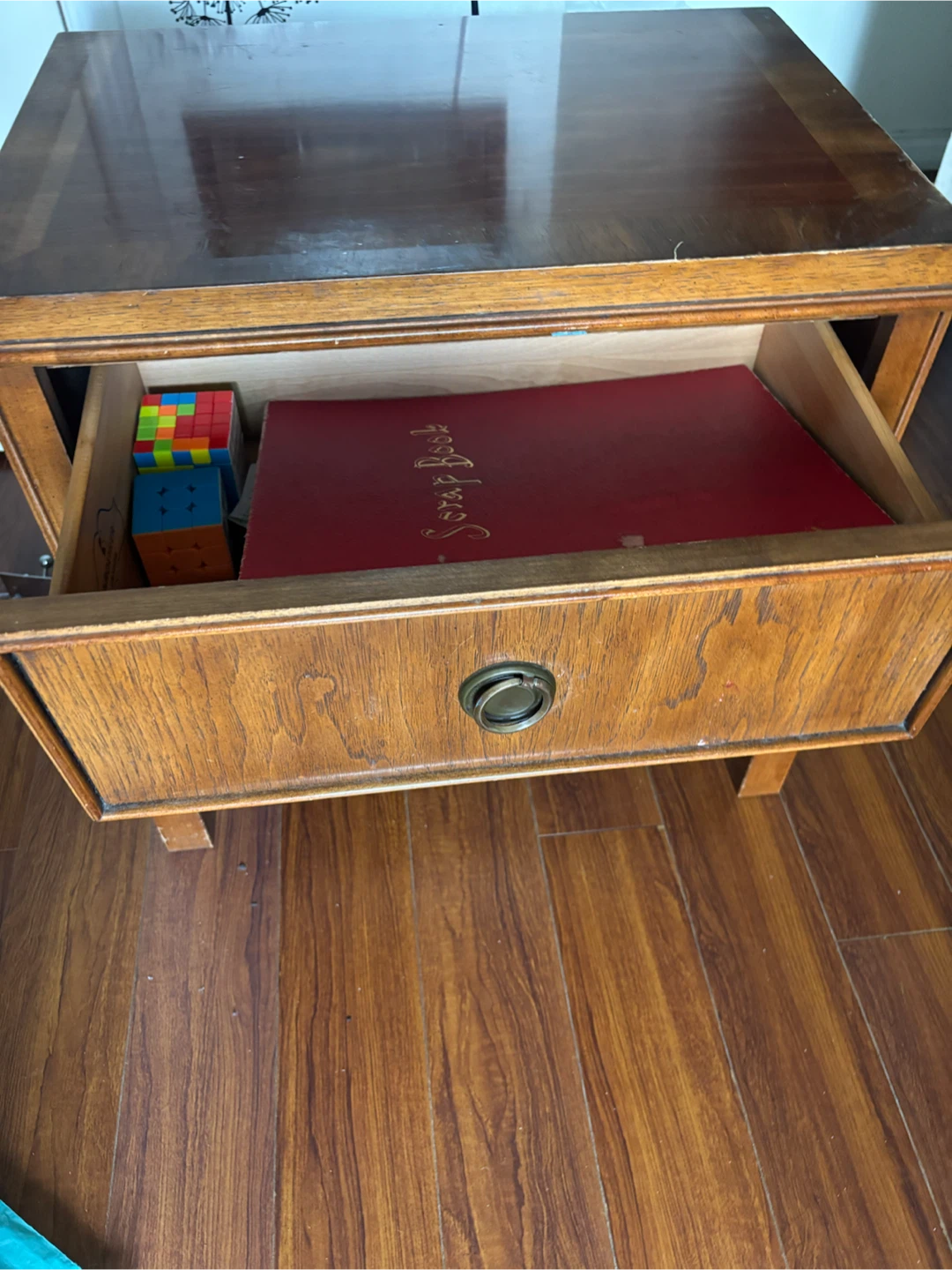 Vintage 2-Drawer Wooden Nightstand - photo 2