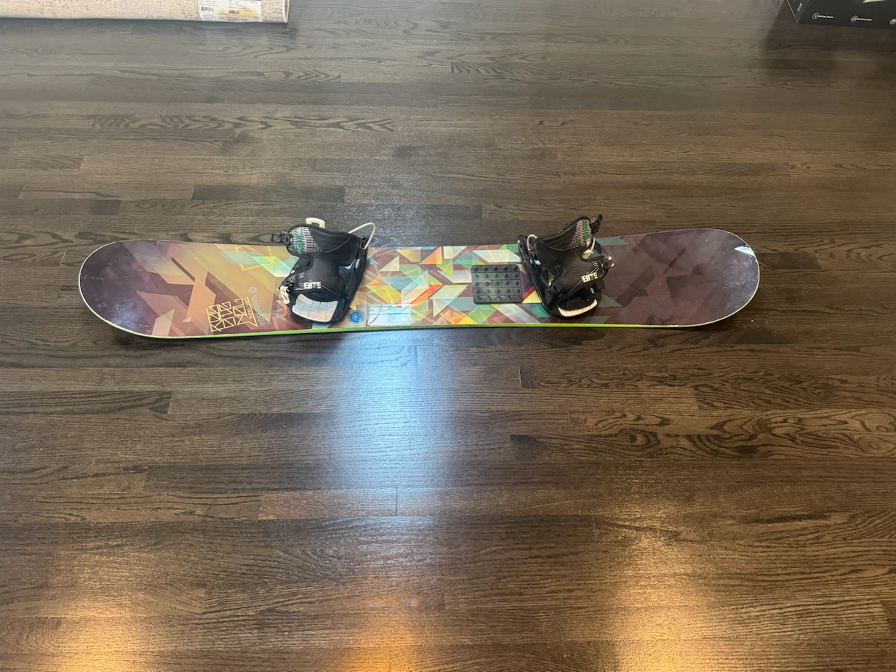 Rossignol Taipan Snowboard with Bindings