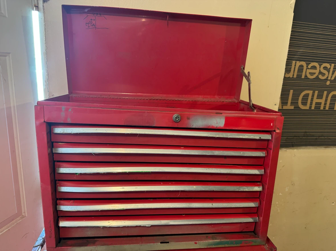 Craftsman Top Toolbox. 6 drawer. No key