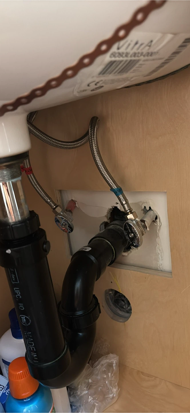 Plumber - attention - photo 3