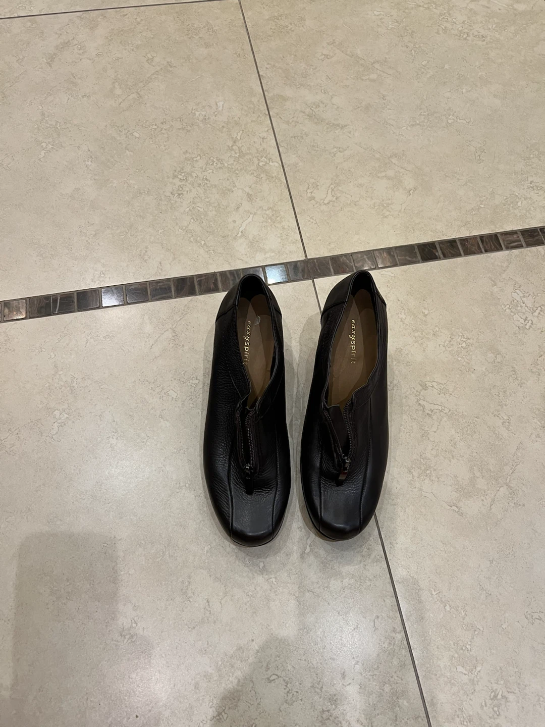 Easy Spirit Black Leather Zip Ankle Boots - photo 5