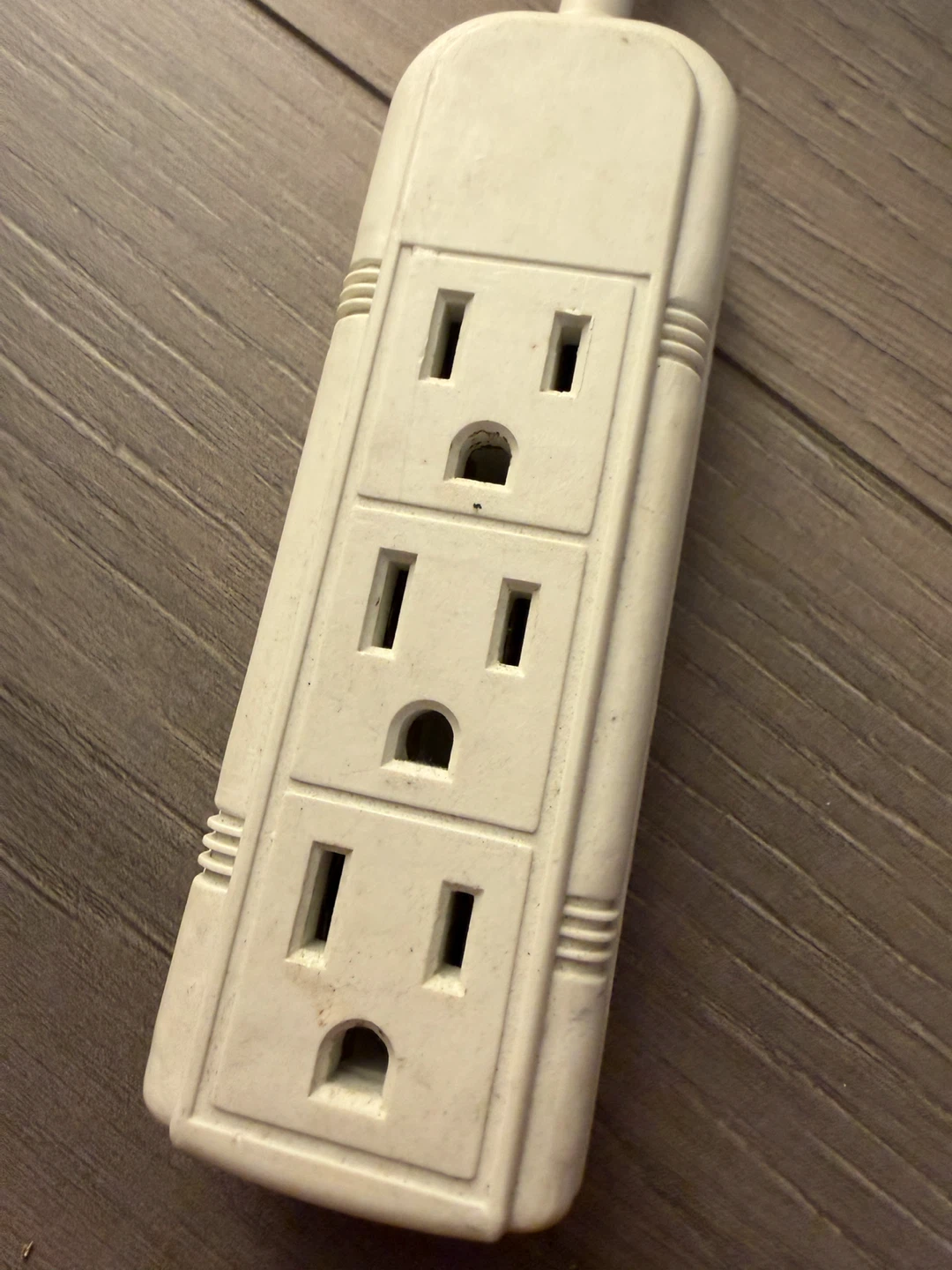 White 3-Outlet Power Bar