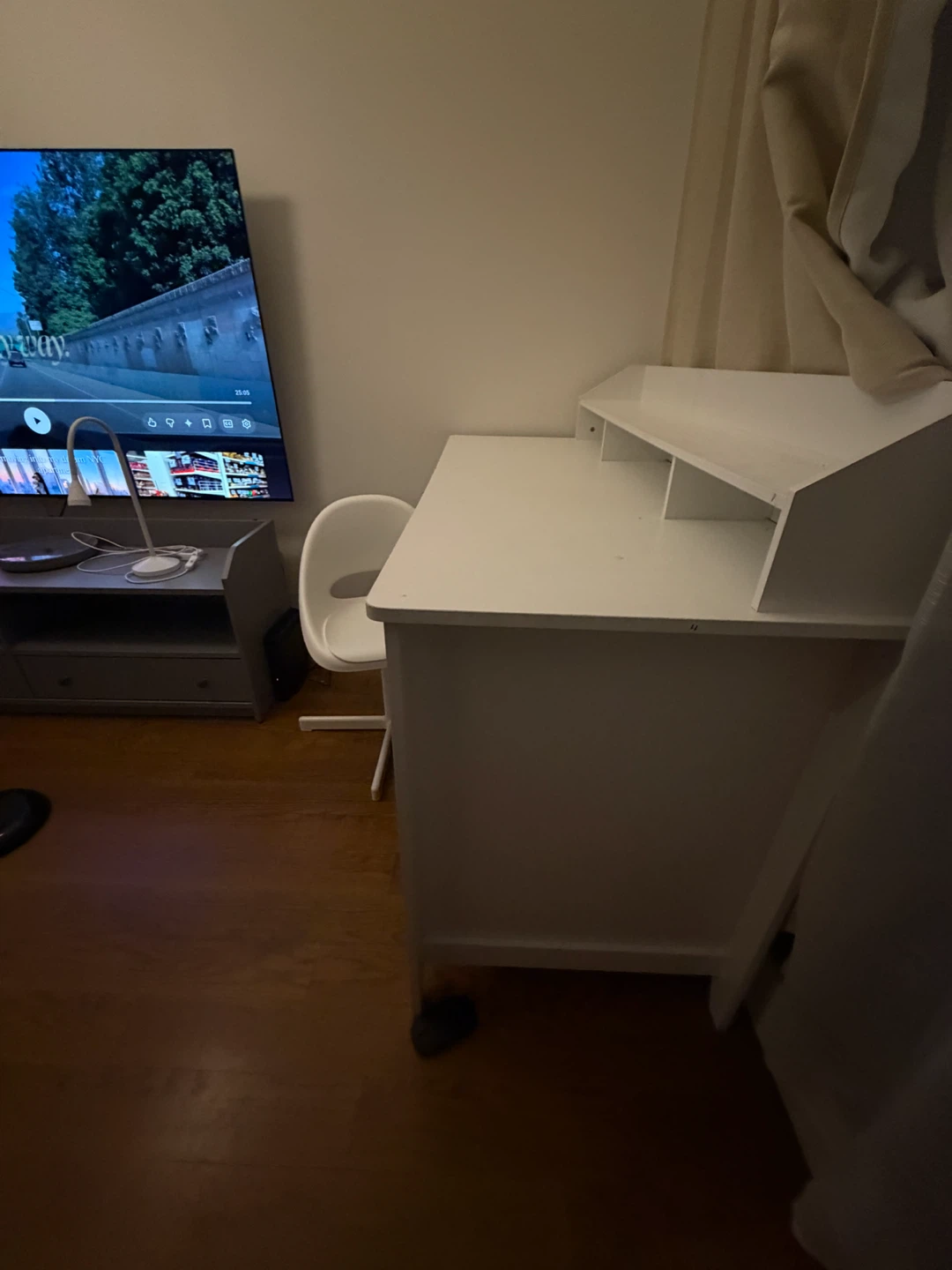 White HOMBCK Desk with Hutch and Drawers - photo 4