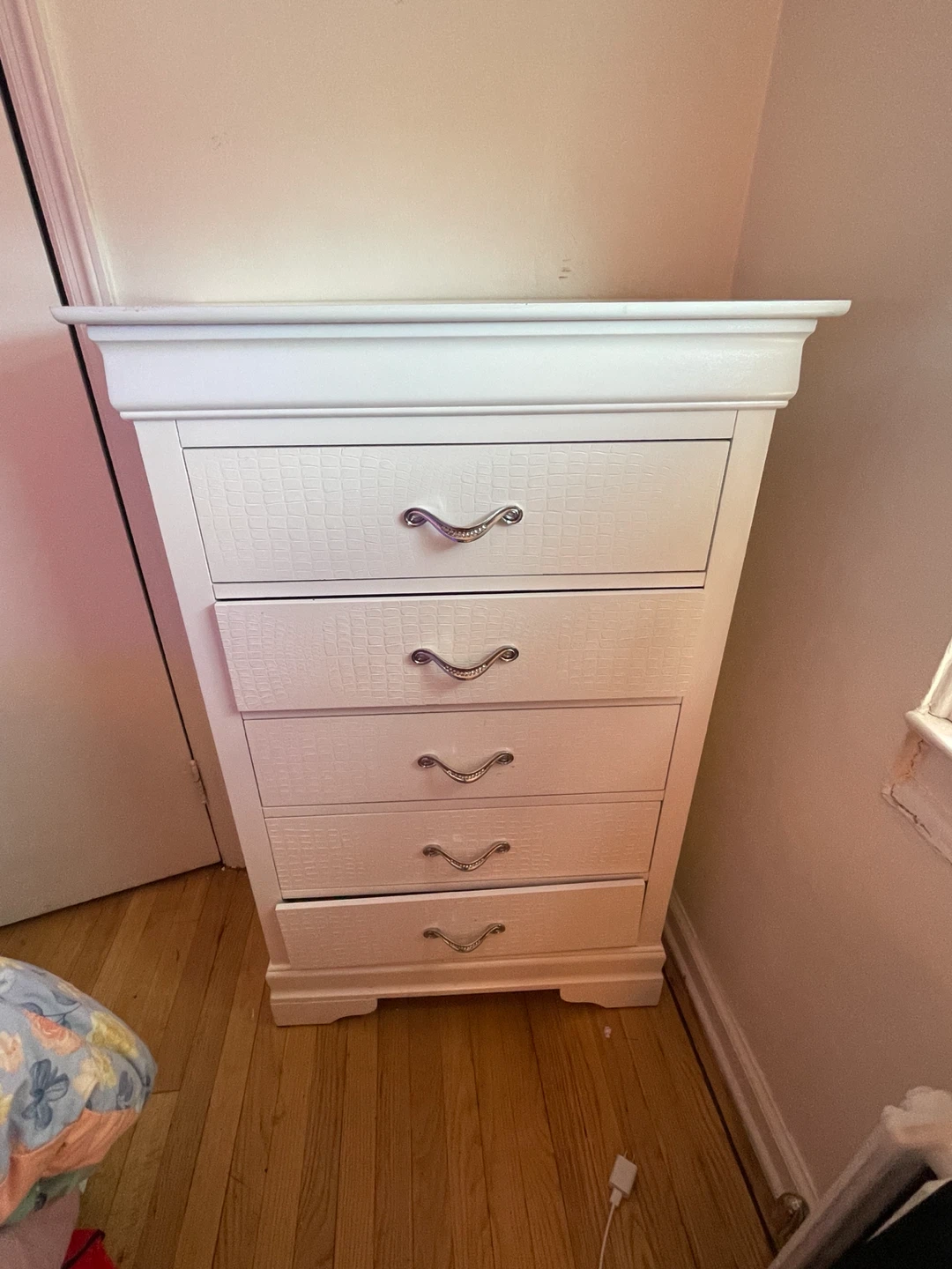 Queen Size LED Bedroom Set - Bed Frame, Nightstand, Dresser - photo 4