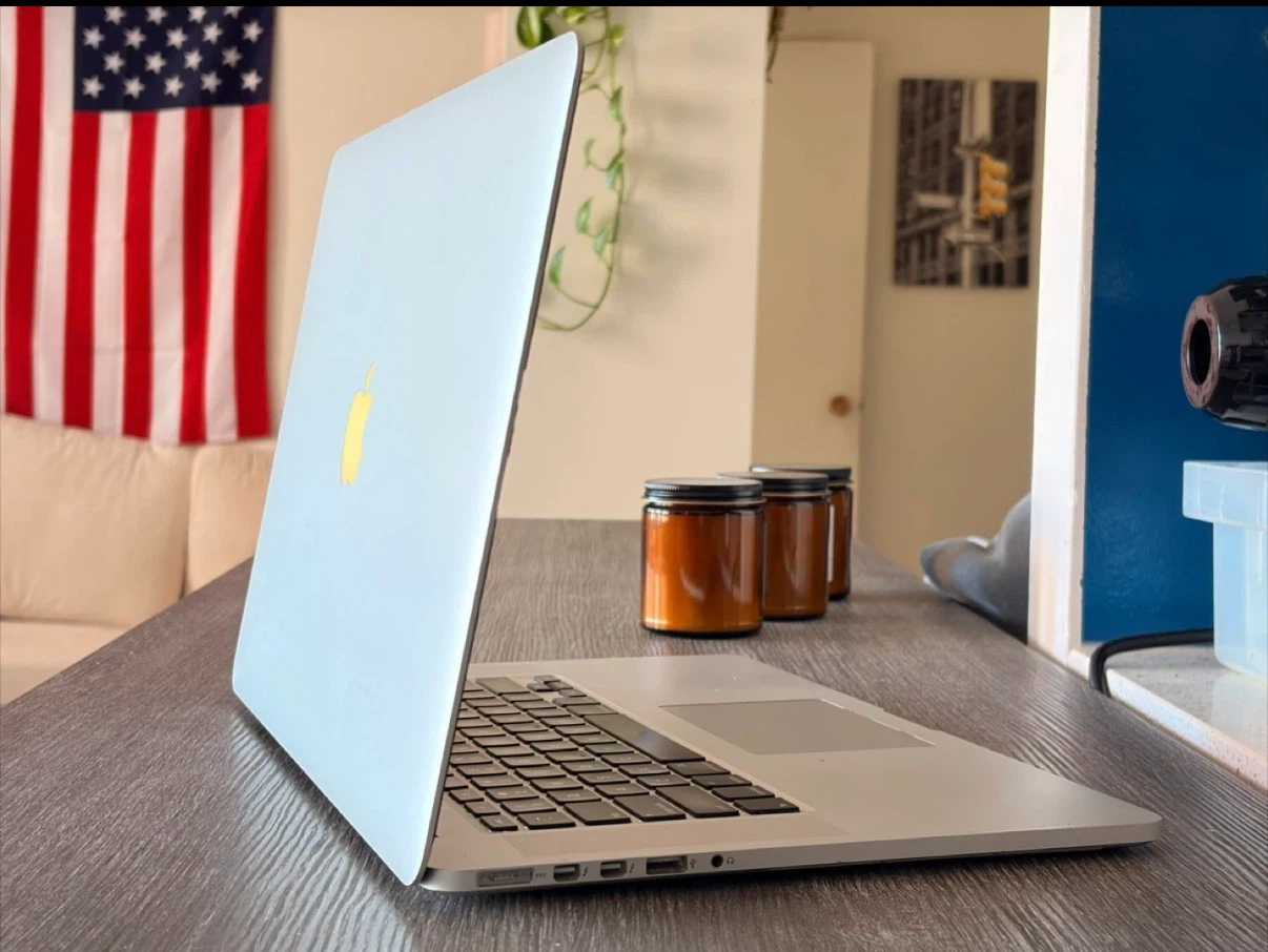 MacBook Pro (Retina, 15-inch, Mid 2015) — 250GB / i7 / 16GB - photo 3