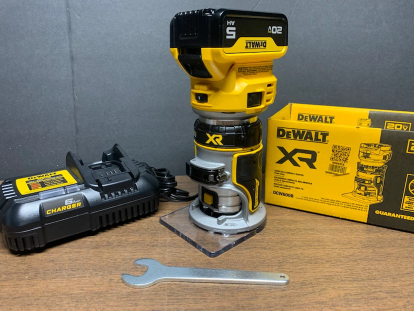 New DeWalt 20V XR Brushless Compact Router DCW600B