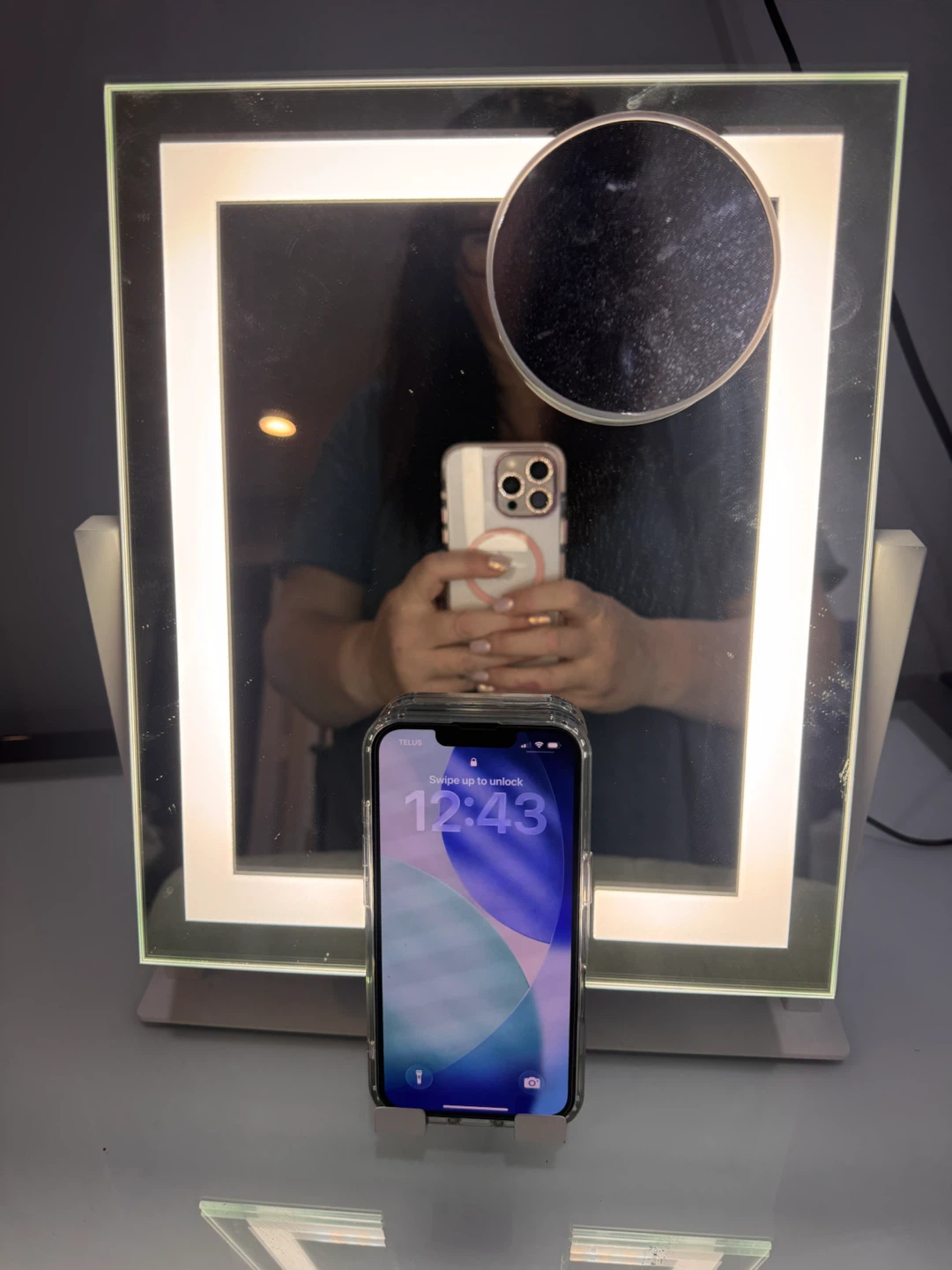 Lighted Vanity Mirror with Magnifying Side Mirror - photo 5