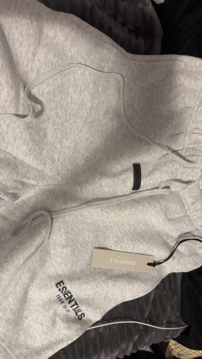 ESSENTIALS fear of god light oatmeal shorts - photo 2