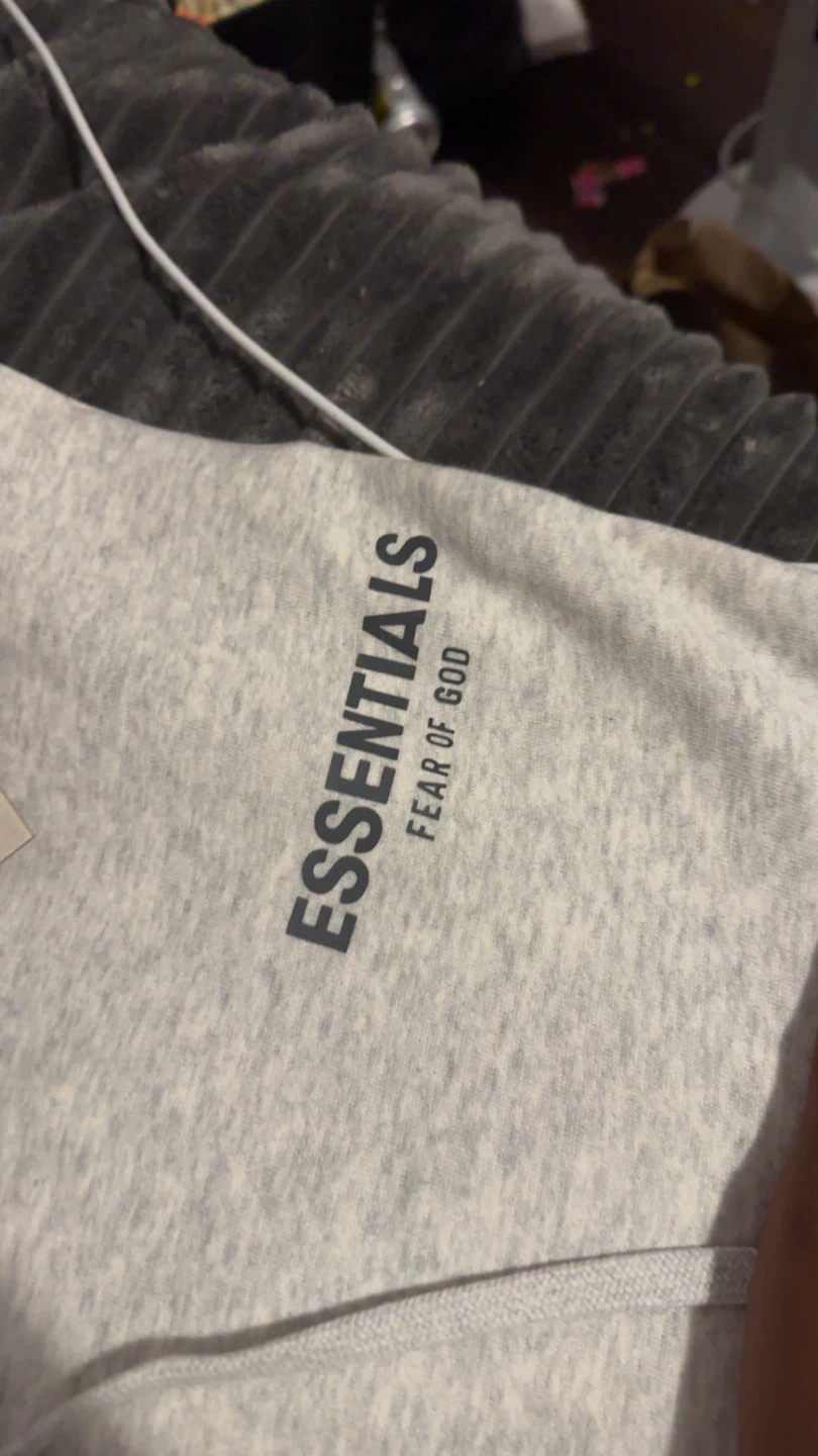 ESSENTIALS fear of god light oatmeal shorts - photo 3