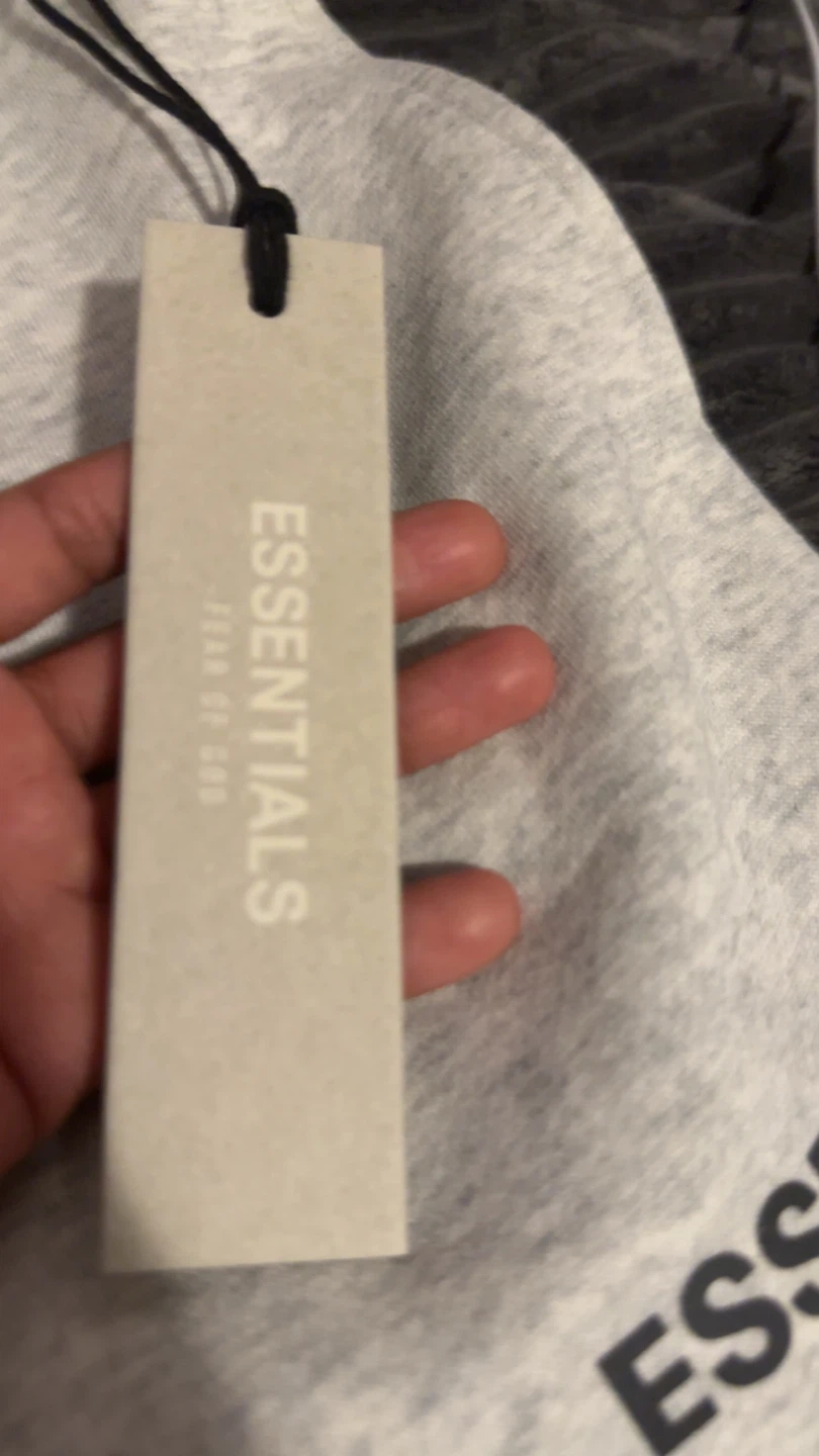 ESSENTIALS fear of god light oatmeal shorts - photo 4