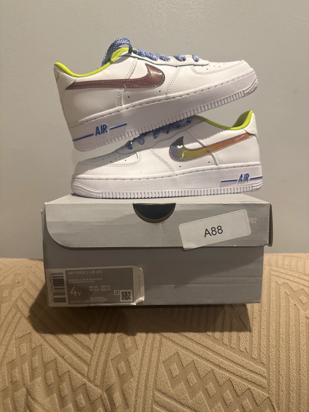 Nike Air Force 1 LV8 (GS) Shoes Size 4Y