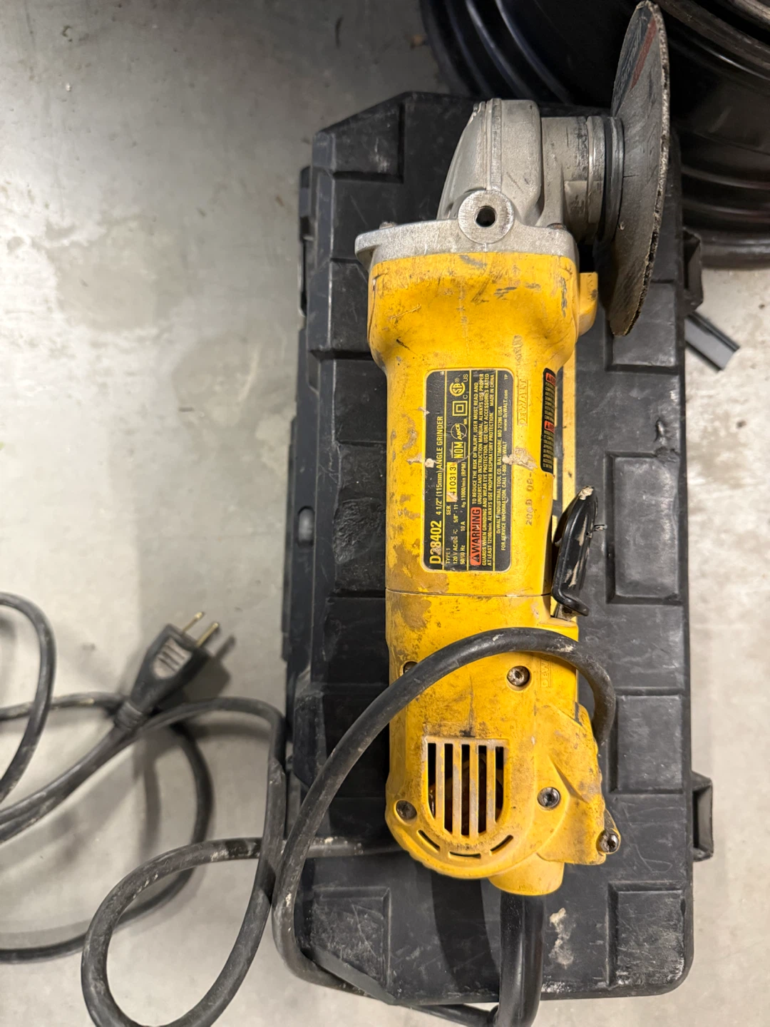 DeWalt D28402 4 1/2" Angle Grinder with Case