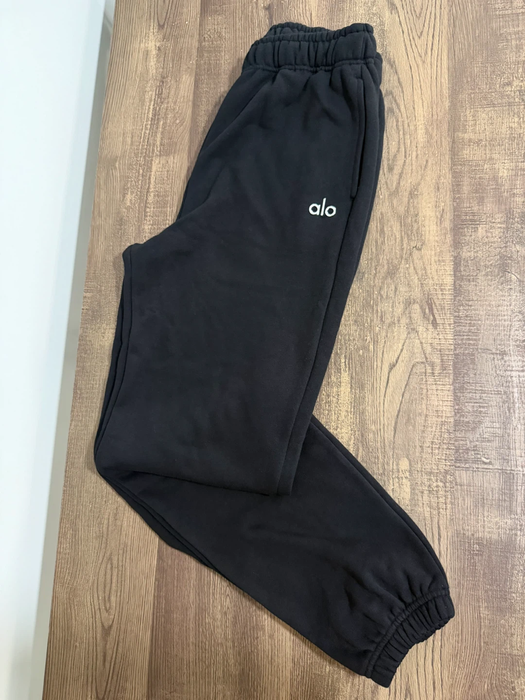 Alo Yoga Sweatpants and Hoodie Set - photo 2