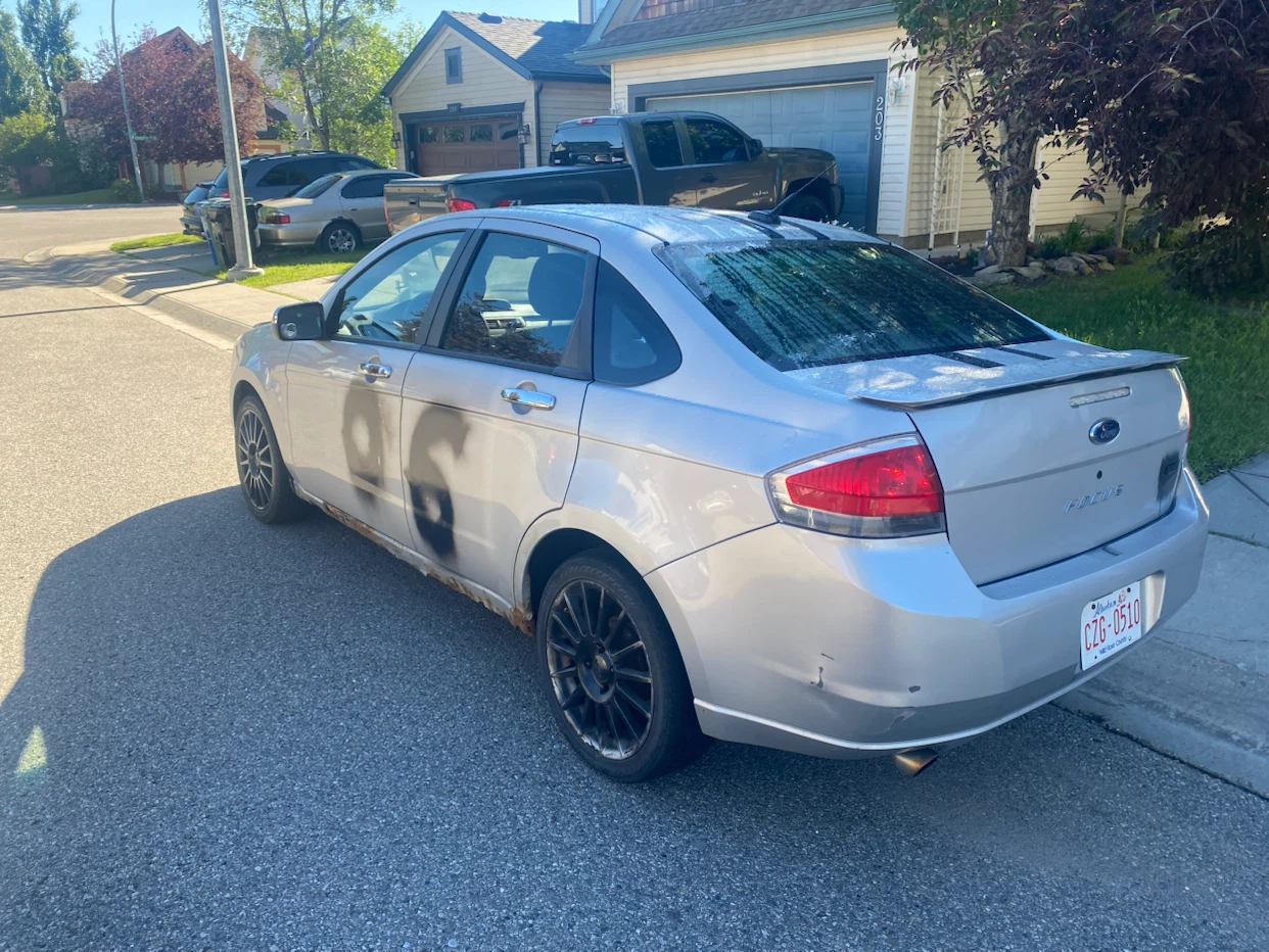 Silver Ford Focus Sedan - photo 5