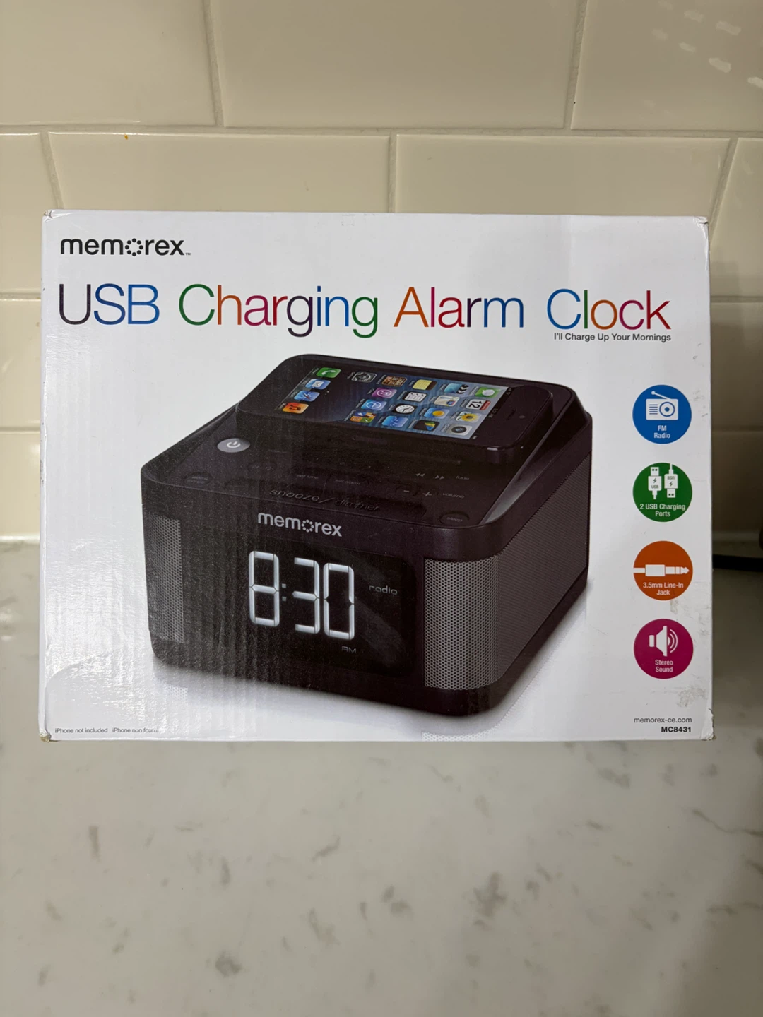 Memorex USB Charging Alarm Clock Radio - photo 2