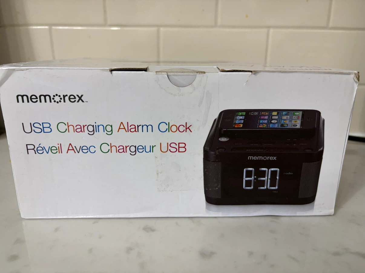 Memorex USB Charging Alarm Clock Radio - photo 3