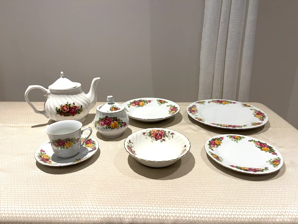 Vintage 52-Piece Regent China “English Rose” Dinnerware Set - photo 2