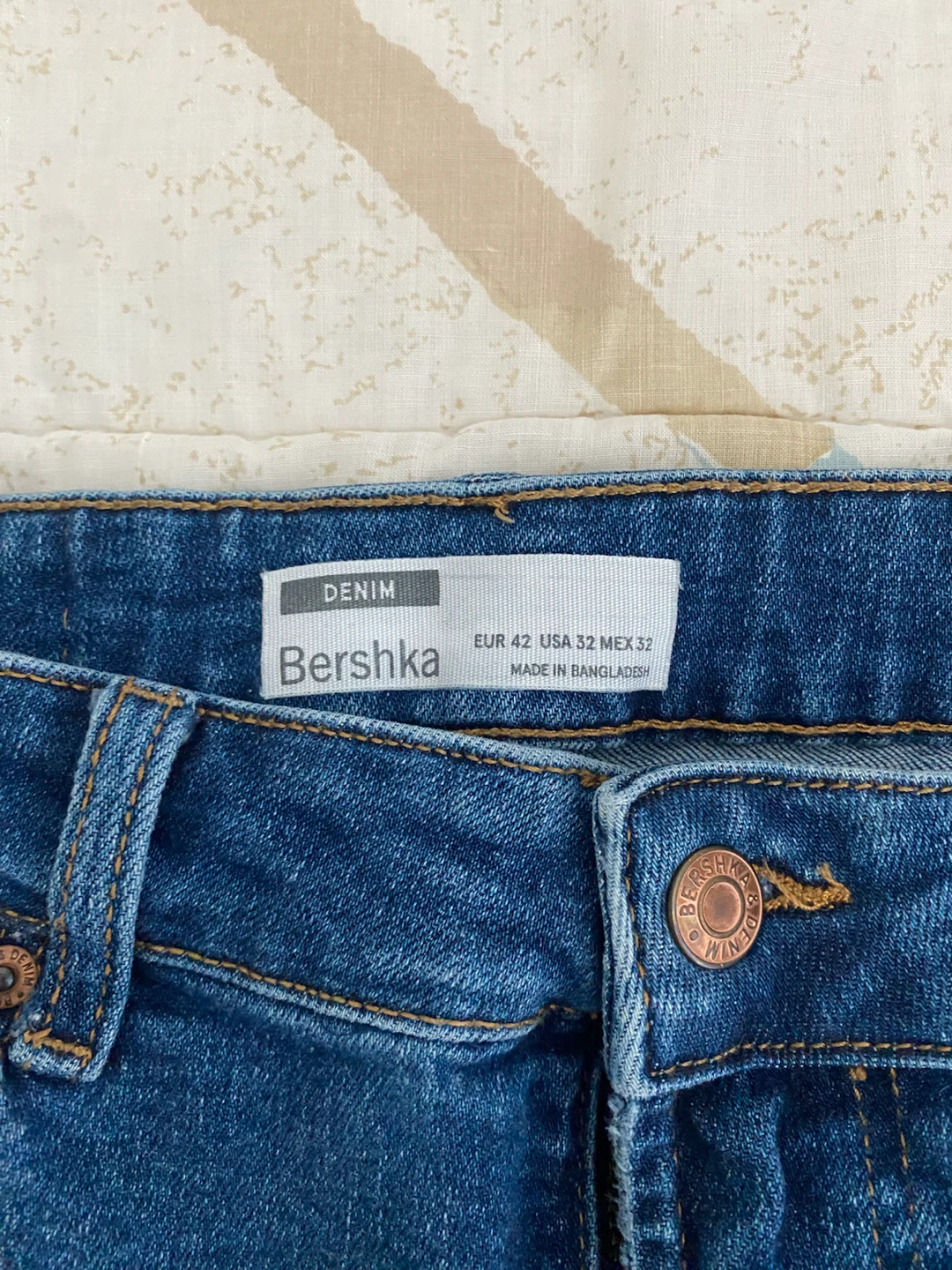Bershka Denim Shorts - Size 32 - photo 2