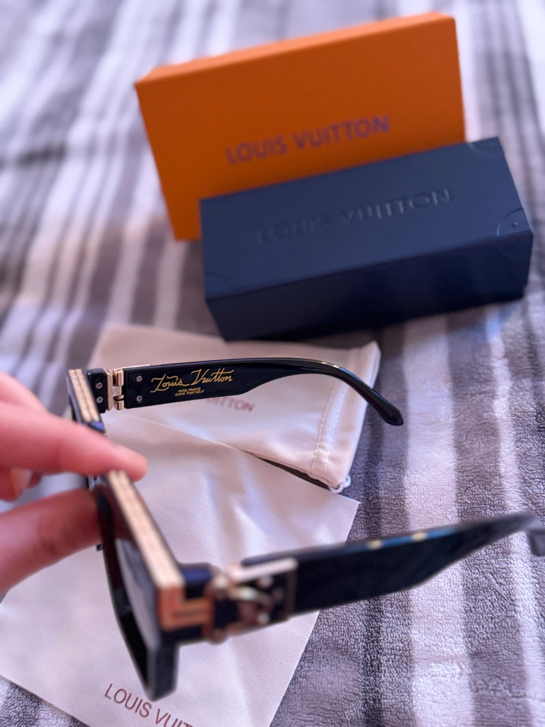 Louis Vuitton Black Sunglasses with Case and Box - photo 3