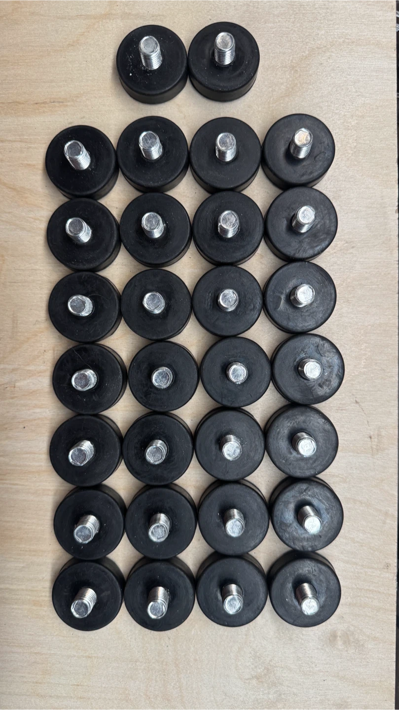 Rubber Feet Isolation Mounts with Threaded Bolts