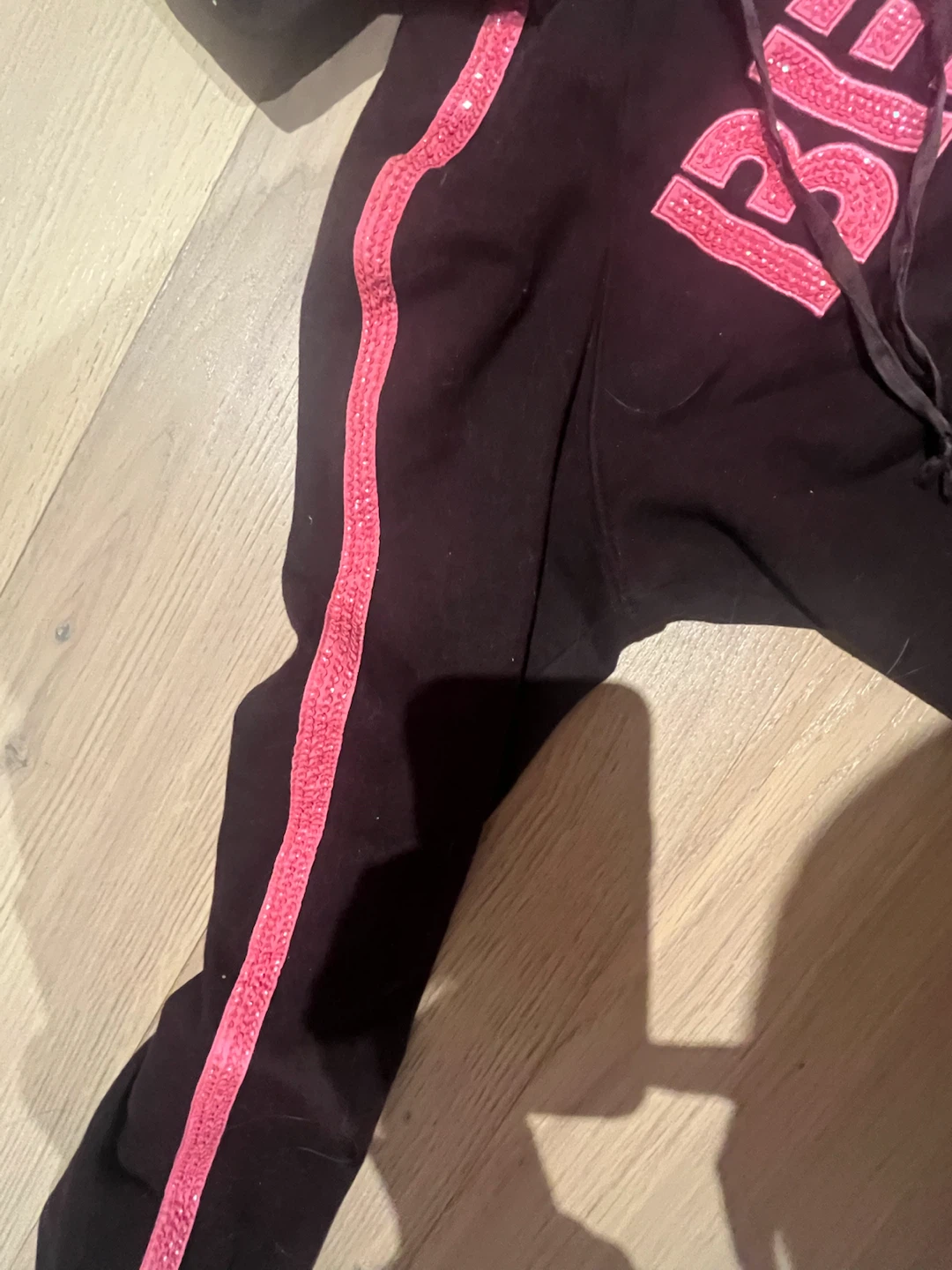 Bebe sport brown sweater with sparkly pink details - photo 4
