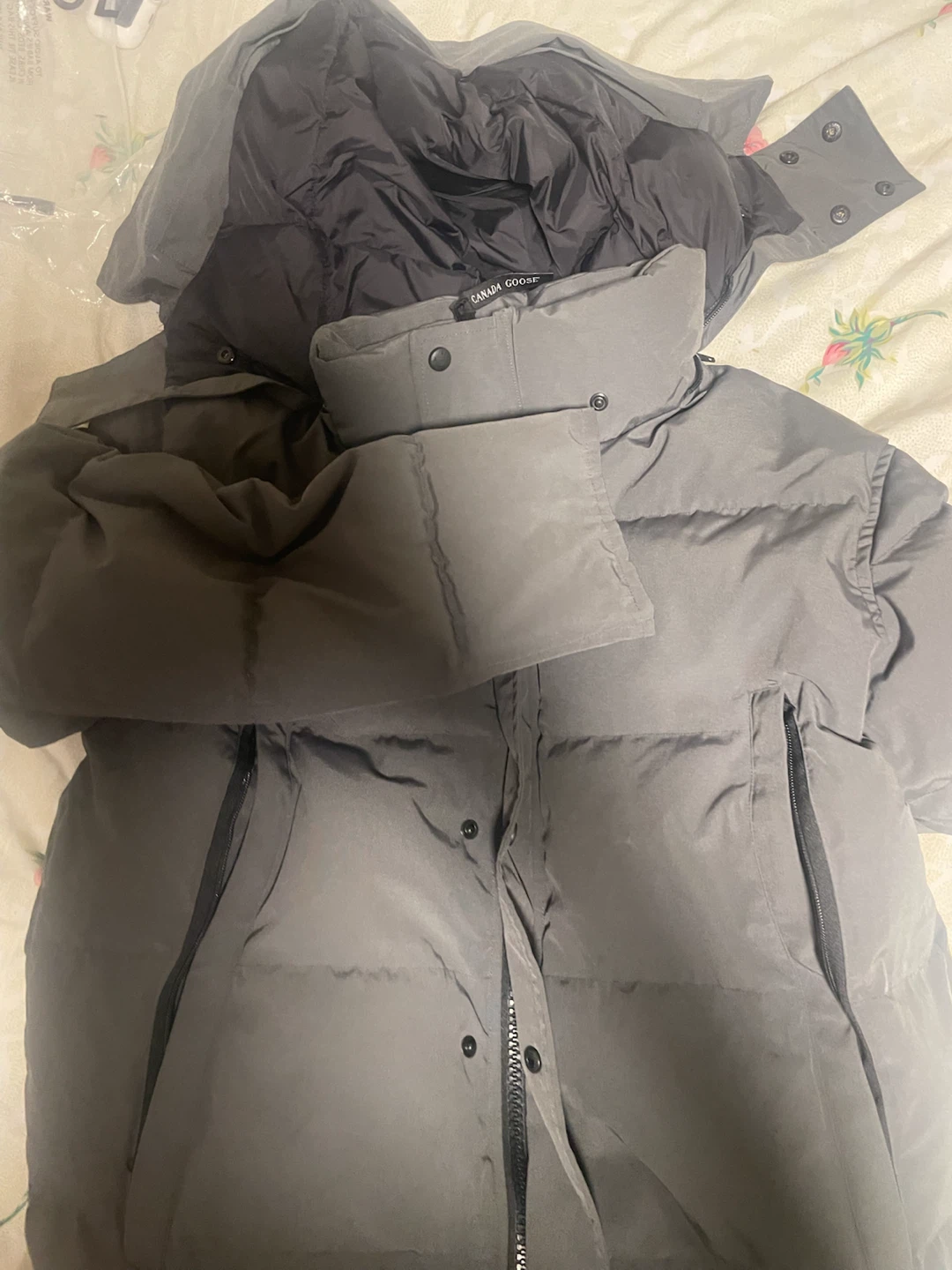 Canada Goose Puffer Jacket - Grey