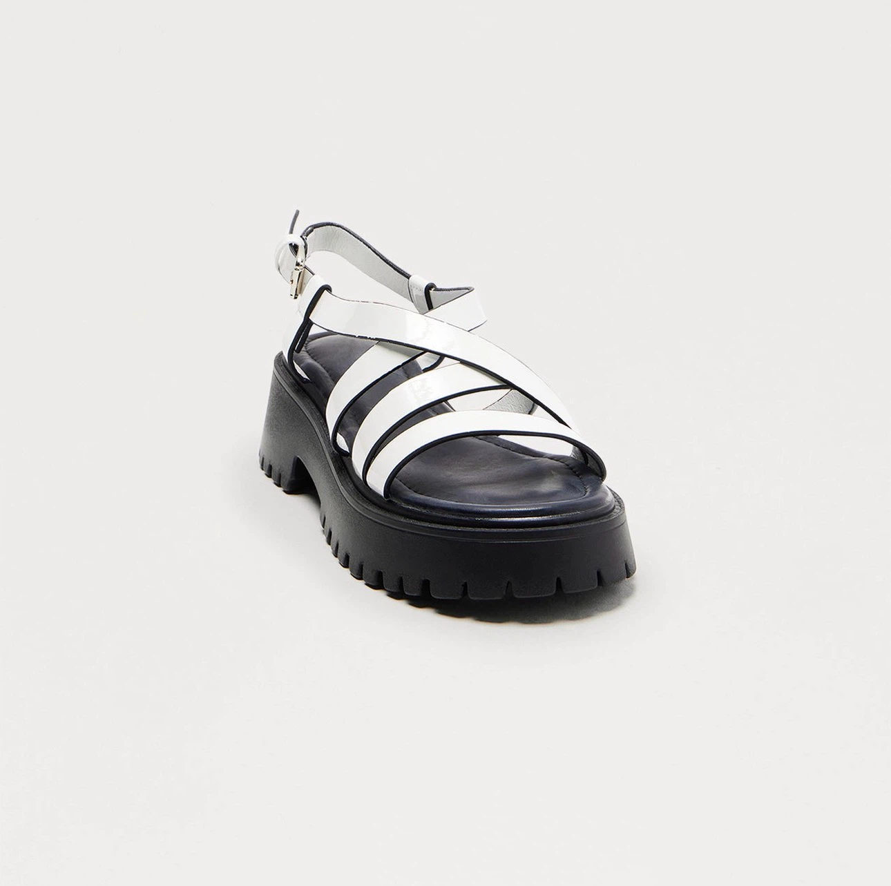 Weeboo White Platform Sandals Size 7.5 - photo 2