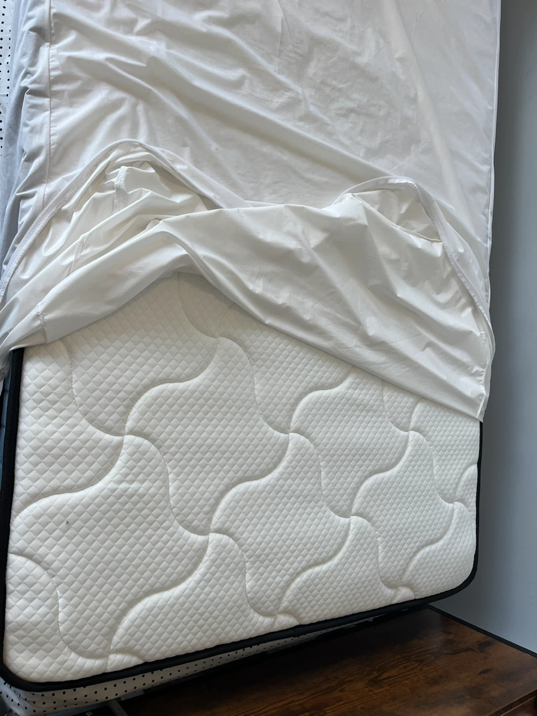 Like new Twin 6 inch spring mattress - photo 4
