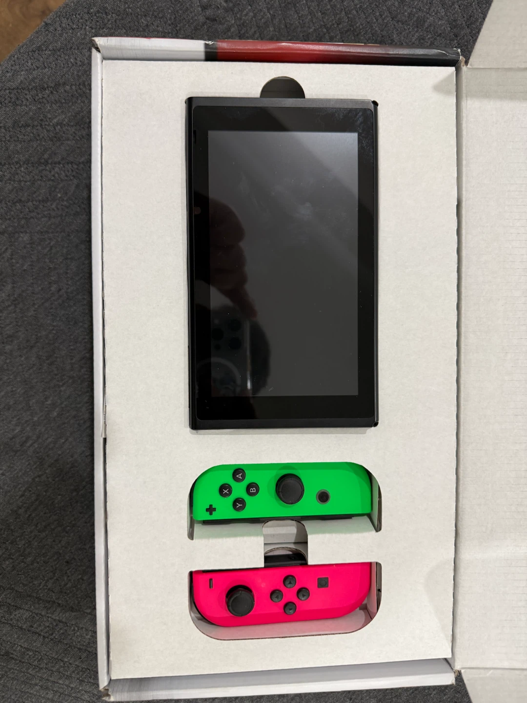 Nintendo Switch Console almost new barely used - photo 4