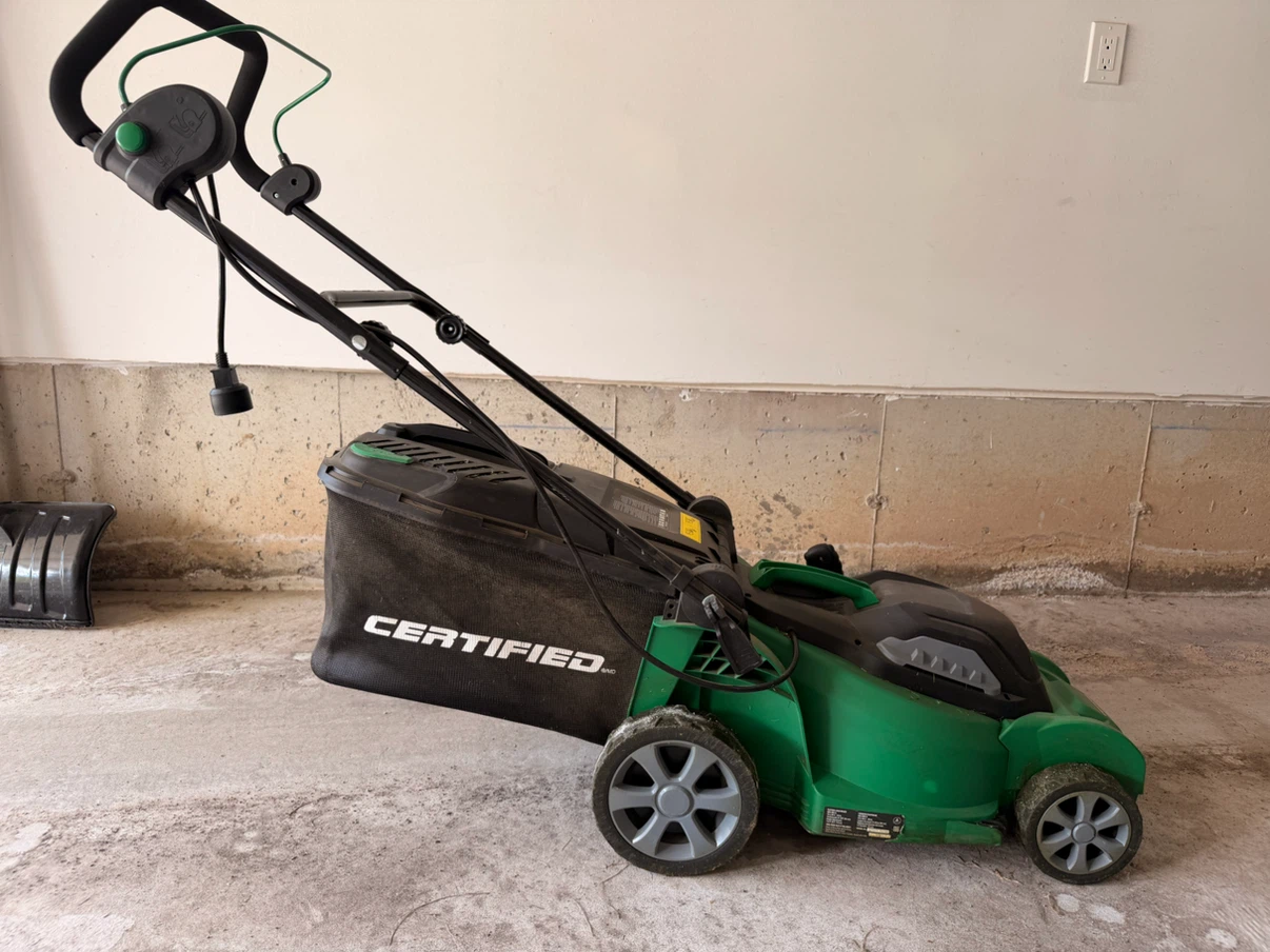 Certified Electric Lawn Mower + weed wacker