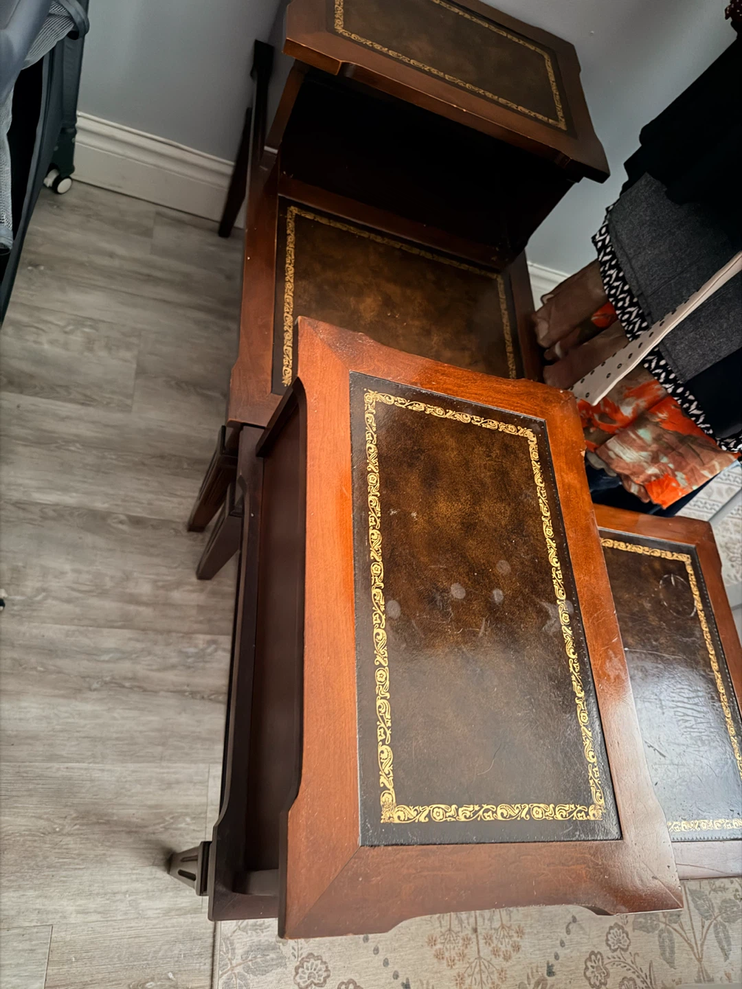 Vintage Side Table with gold accents - photo 3