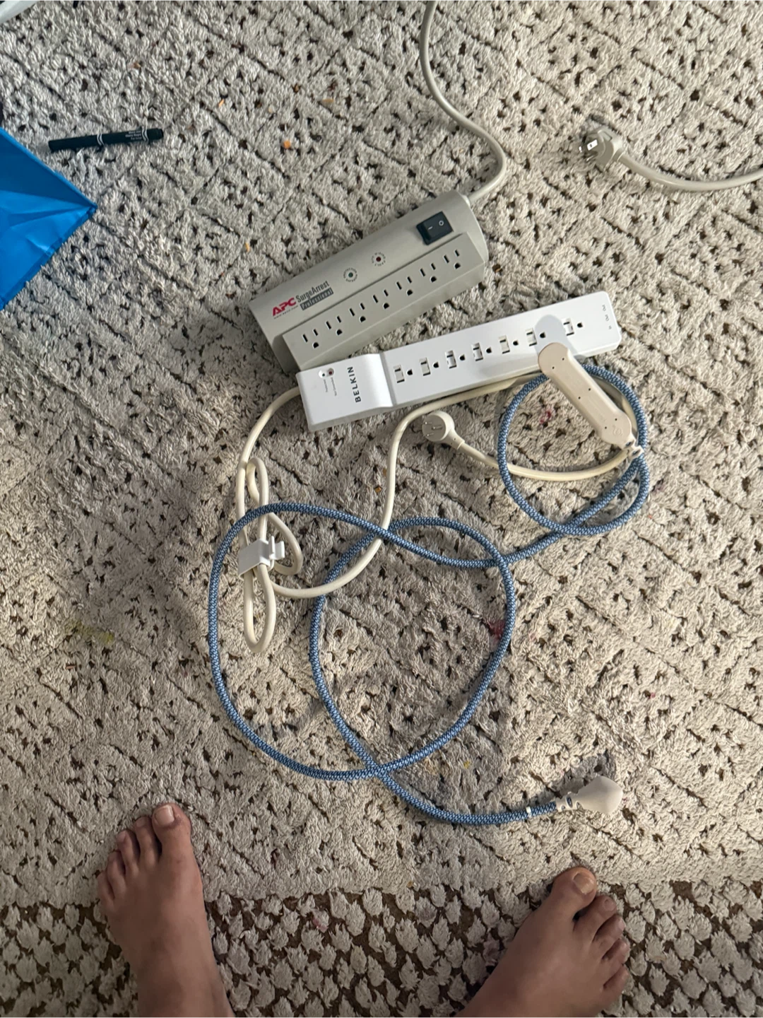 APC SurgeArrest Professional & Belkin Power Strip - photo 2