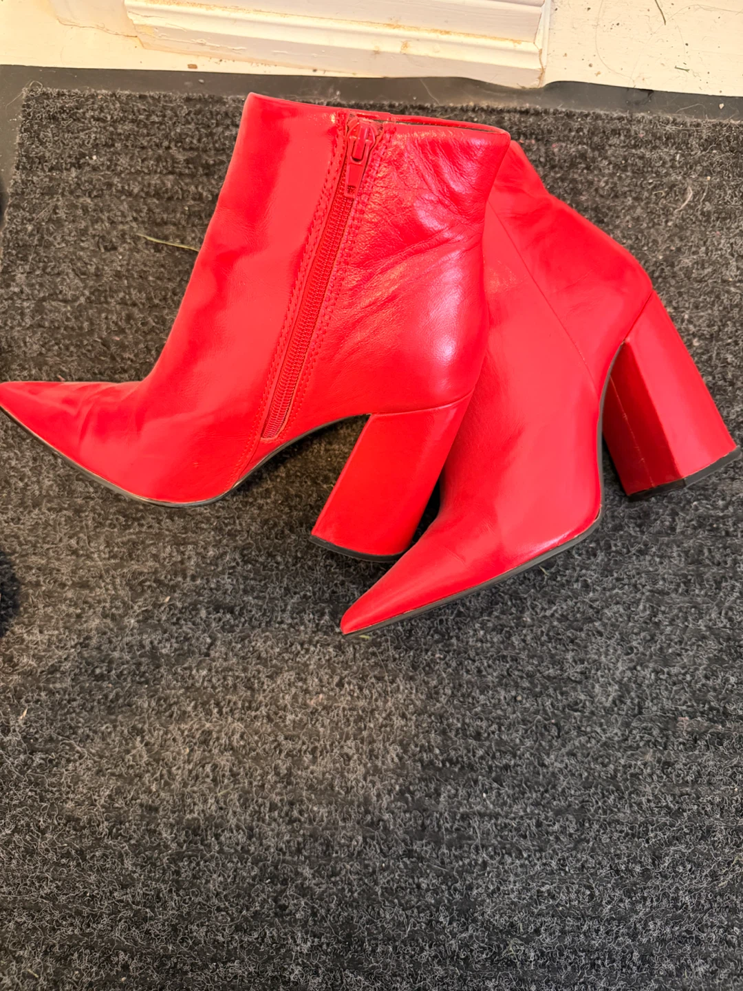 Steve Madden Red Leather Ankle Boots - photo 3