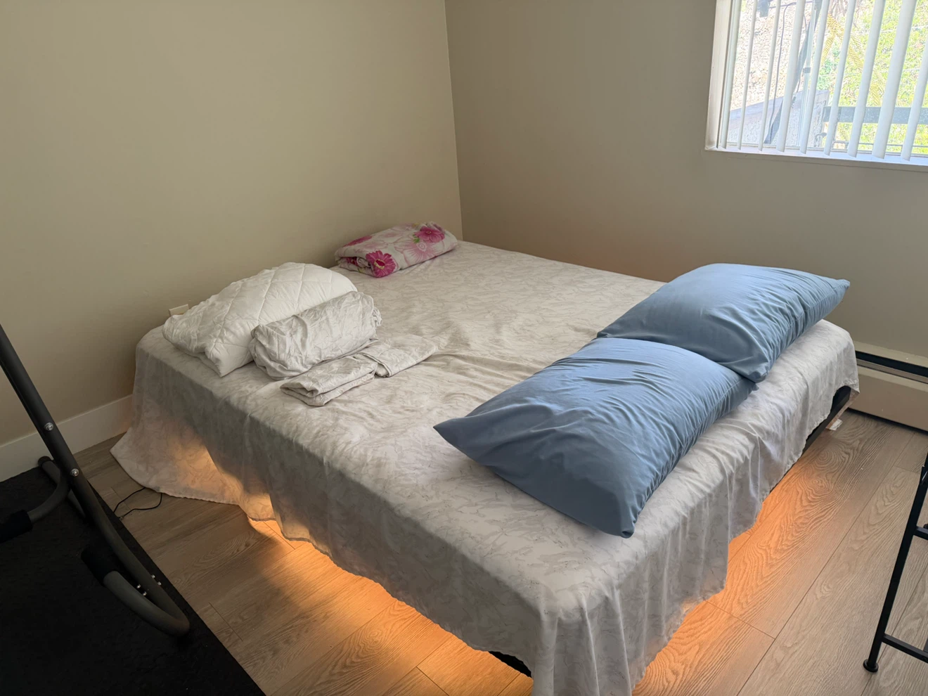 Queen Bed Set – Frame w/ LED, Mattress, Sheets & Pillows - photo 2
