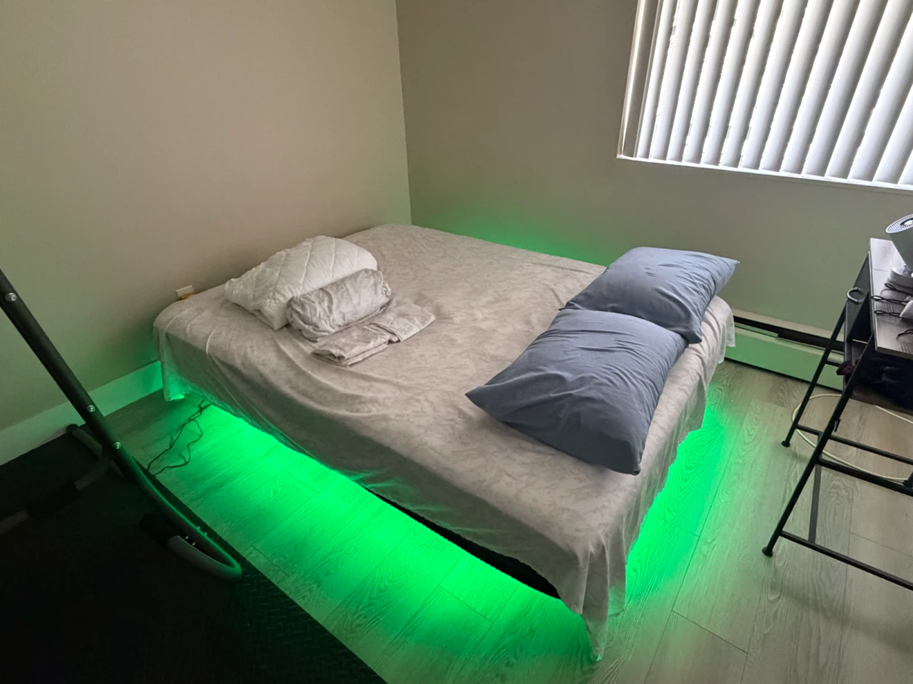 Queen Bed Set – Frame w/ LED, Mattress, Sheets & Pillows - photo 3