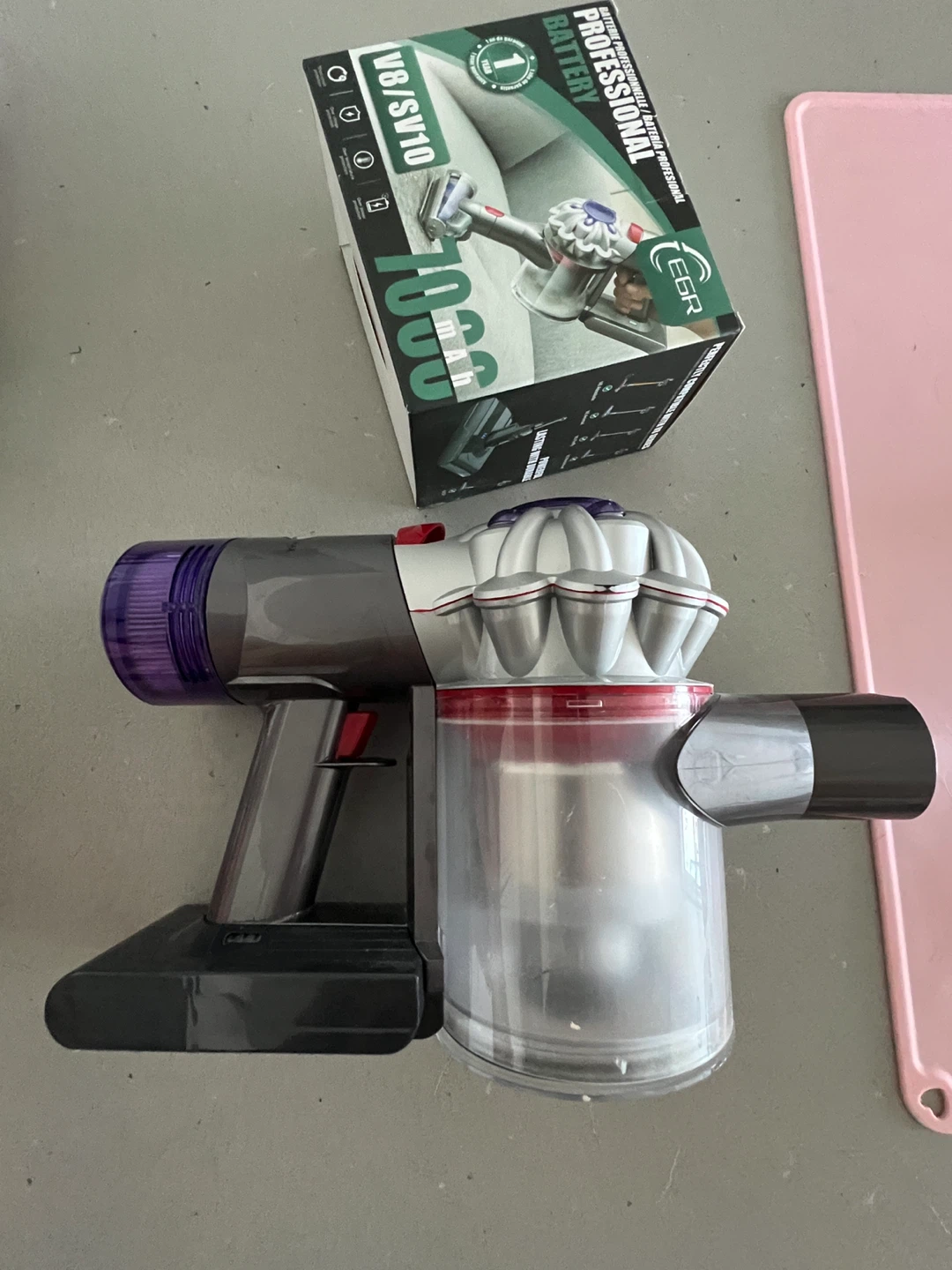 Dyson V8 - photo 3